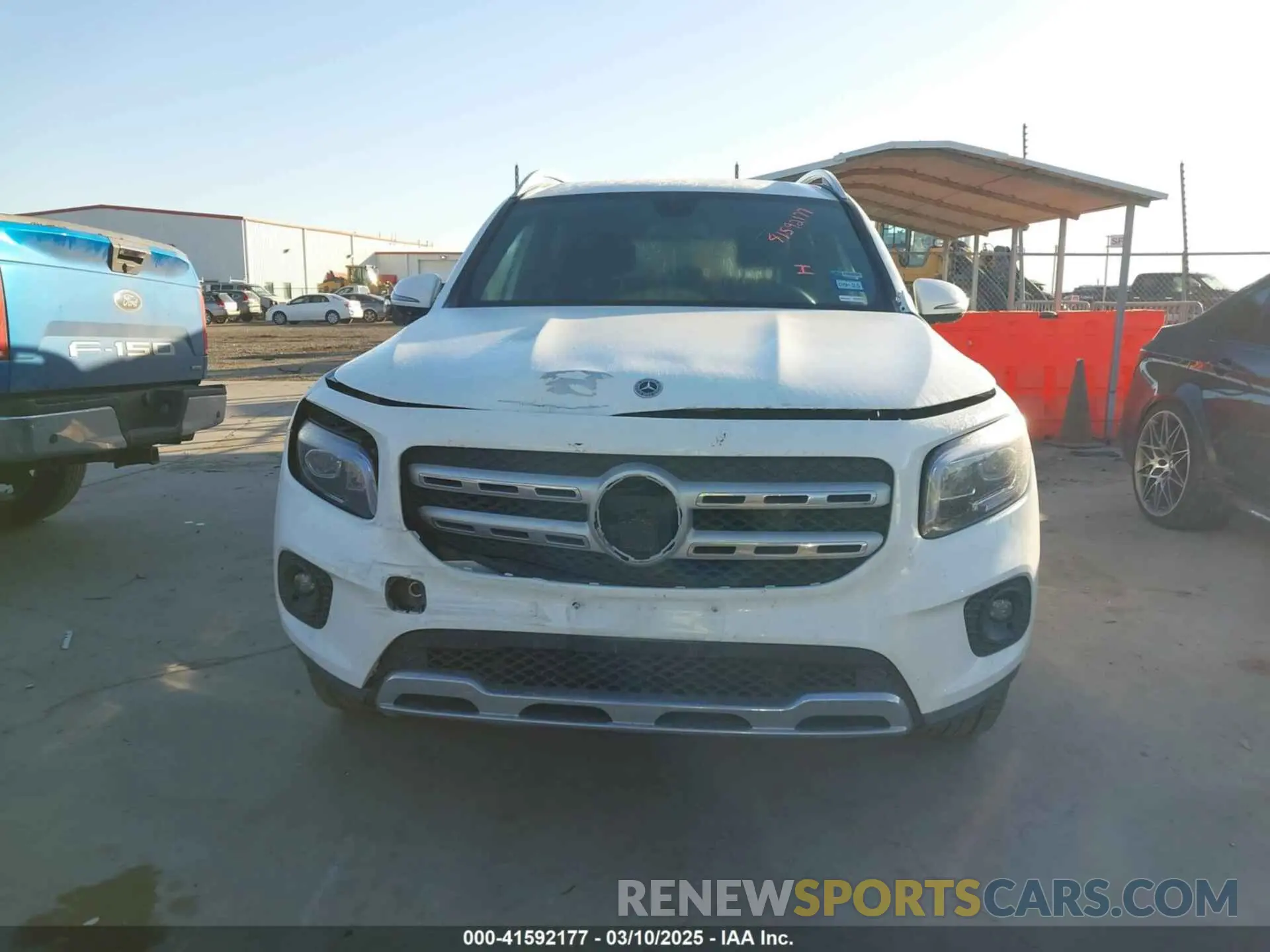 12 Photograph of a damaged car W1N4M4HBXMW099604 MERCEDES-BENZ GLB 250 2021