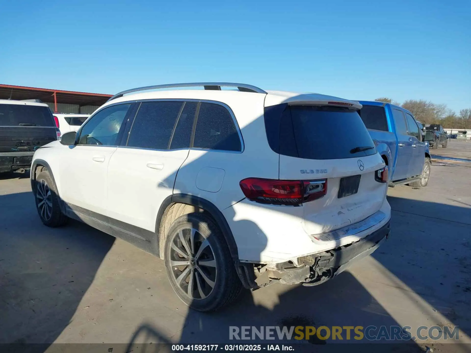 14 Photograph of a damaged car W1N4M4HBXMW099604 MERCEDES-BENZ GLB 250 2021