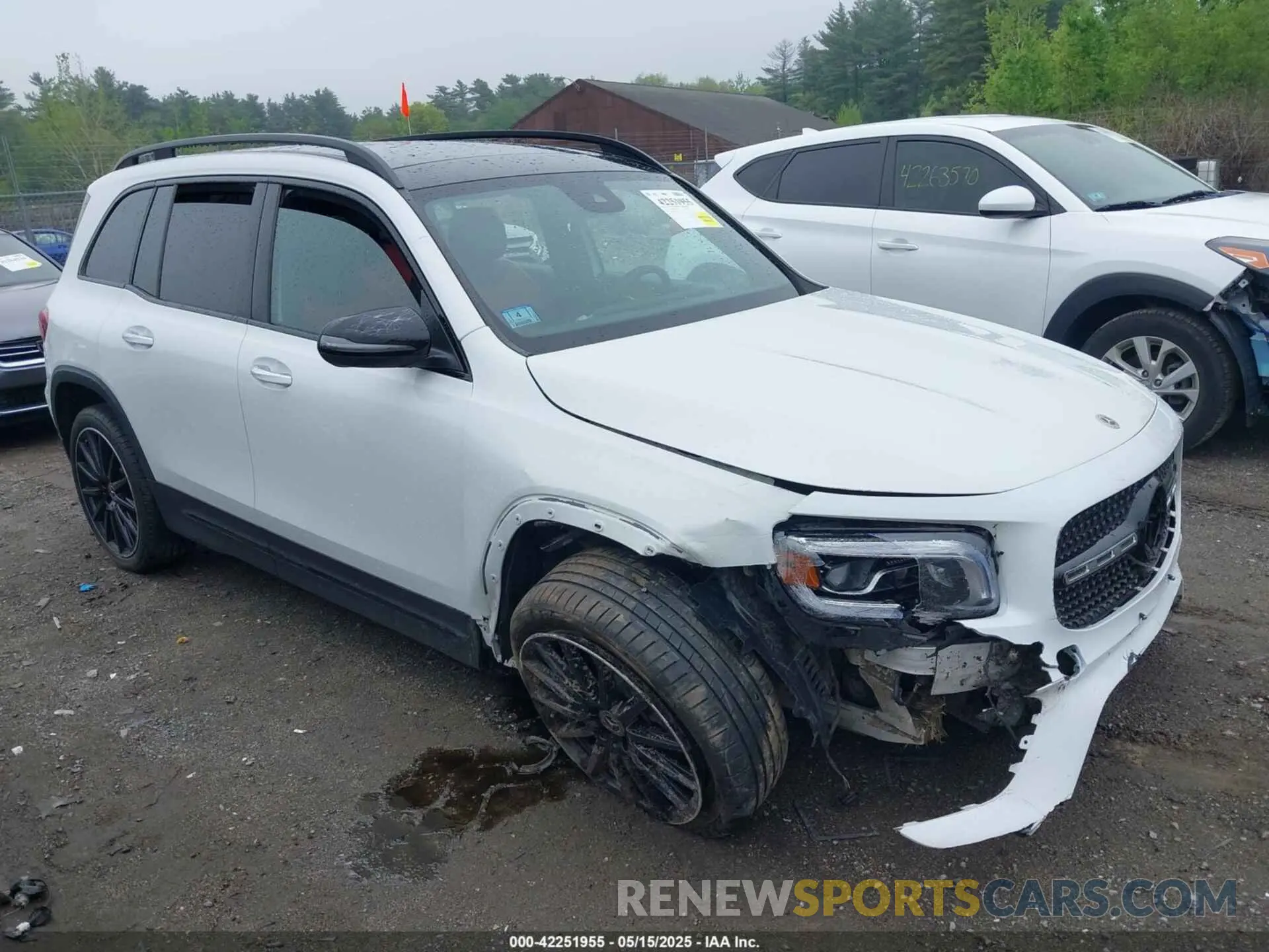 1 Photograph of a damaged car W1N4M4HBXMW111606 MERCEDES-BENZ GLB 250 2021