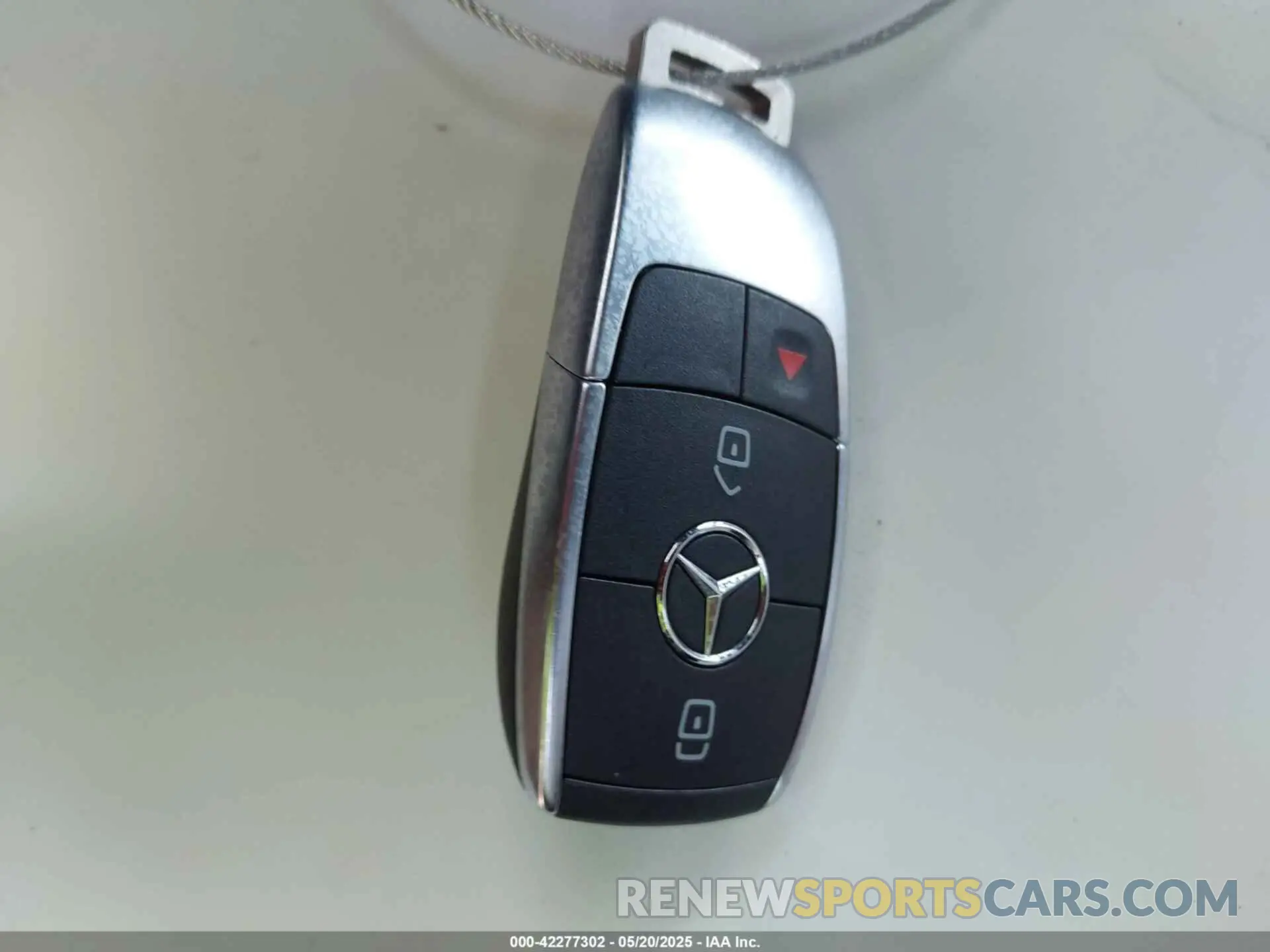 11 Photograph of a damaged car W1N4M4GB0NW184499 MERCEDES-BENZ GLB 250 2022