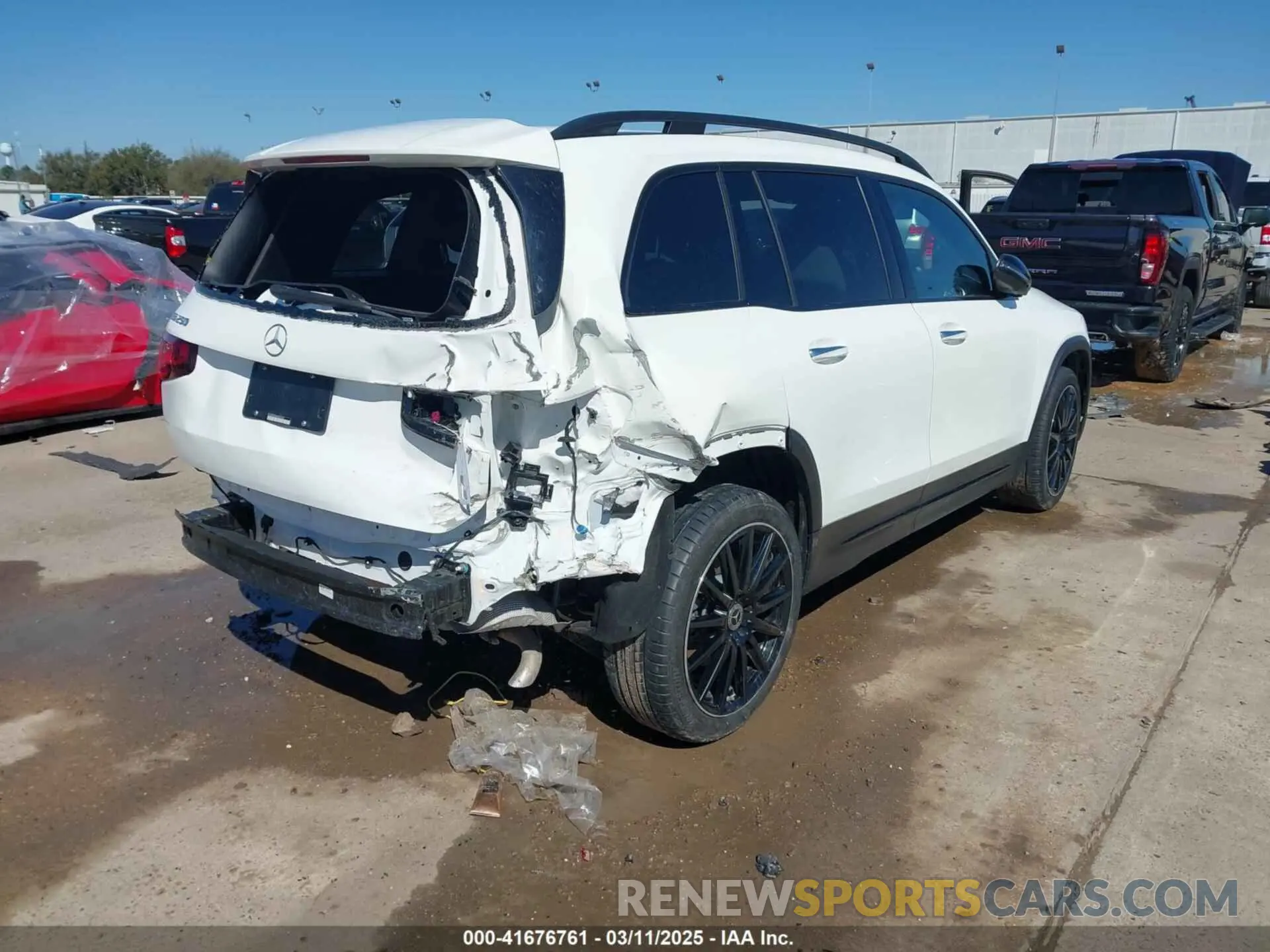 4 Photograph of a damaged car W1N4M4GB6NW183163 MERCEDES-BENZ GLB 250 2022
