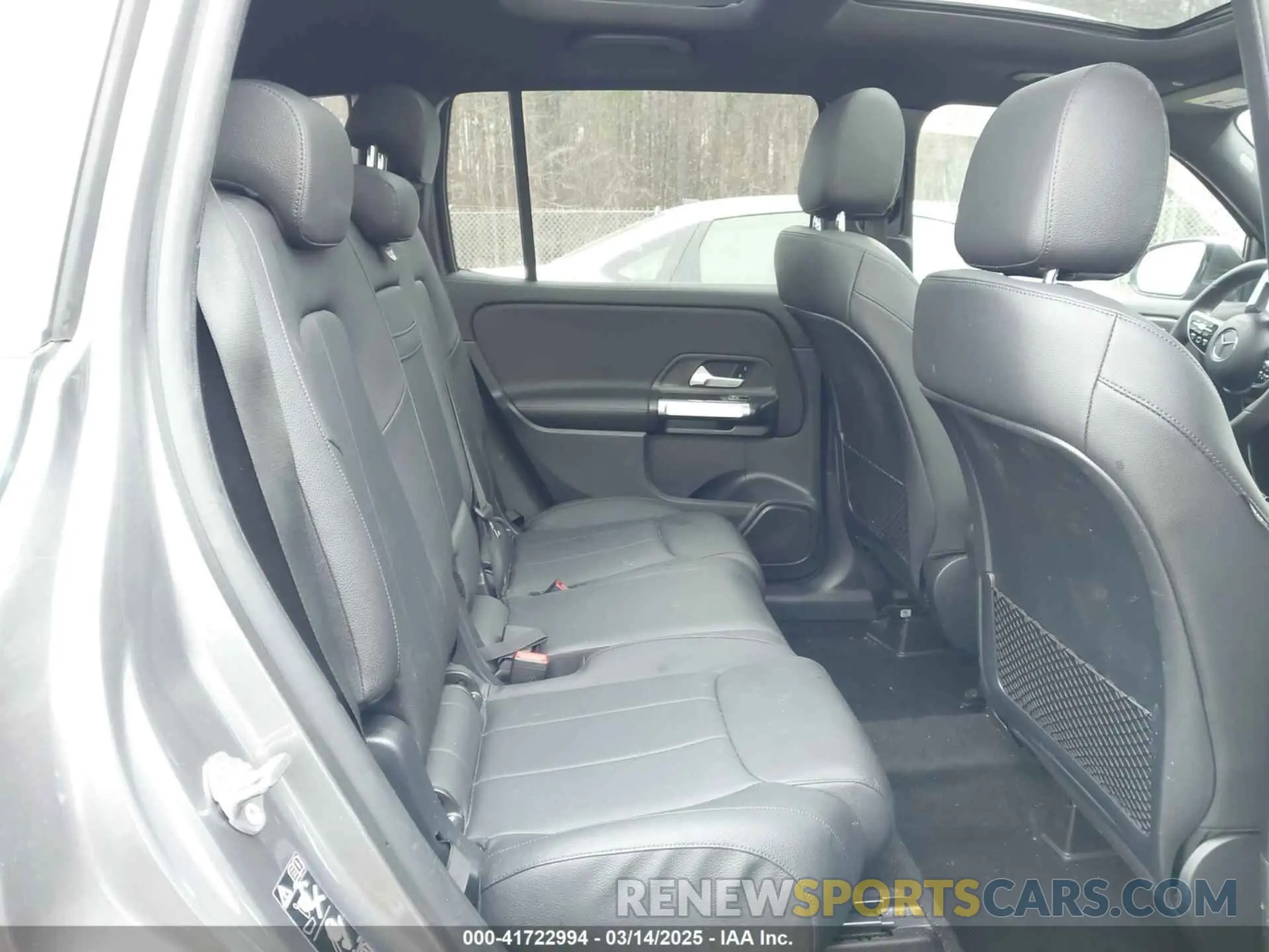 8 Photograph of a damaged car W1N4M4GBXNW238455 MERCEDES-BENZ GLB 250 2022