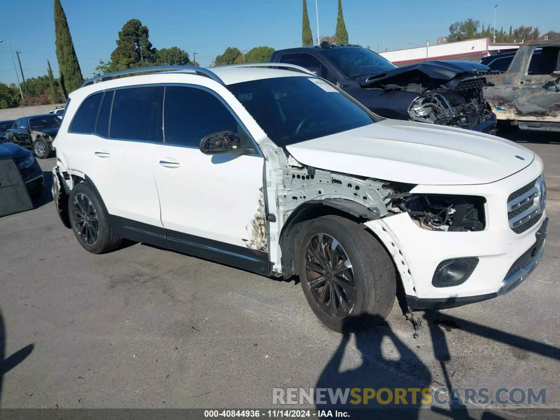 1 Photograph of a damaged car W1N4M4HB1NW241310 MERCEDES-BENZ GLB 250 2022