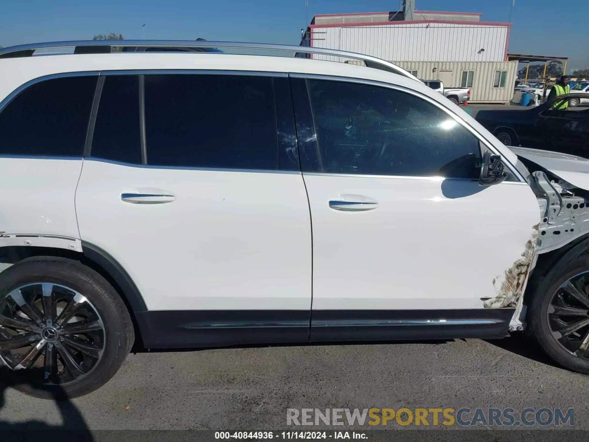 14 Photograph of a damaged car W1N4M4HB1NW241310 MERCEDES-BENZ GLB 250 2022