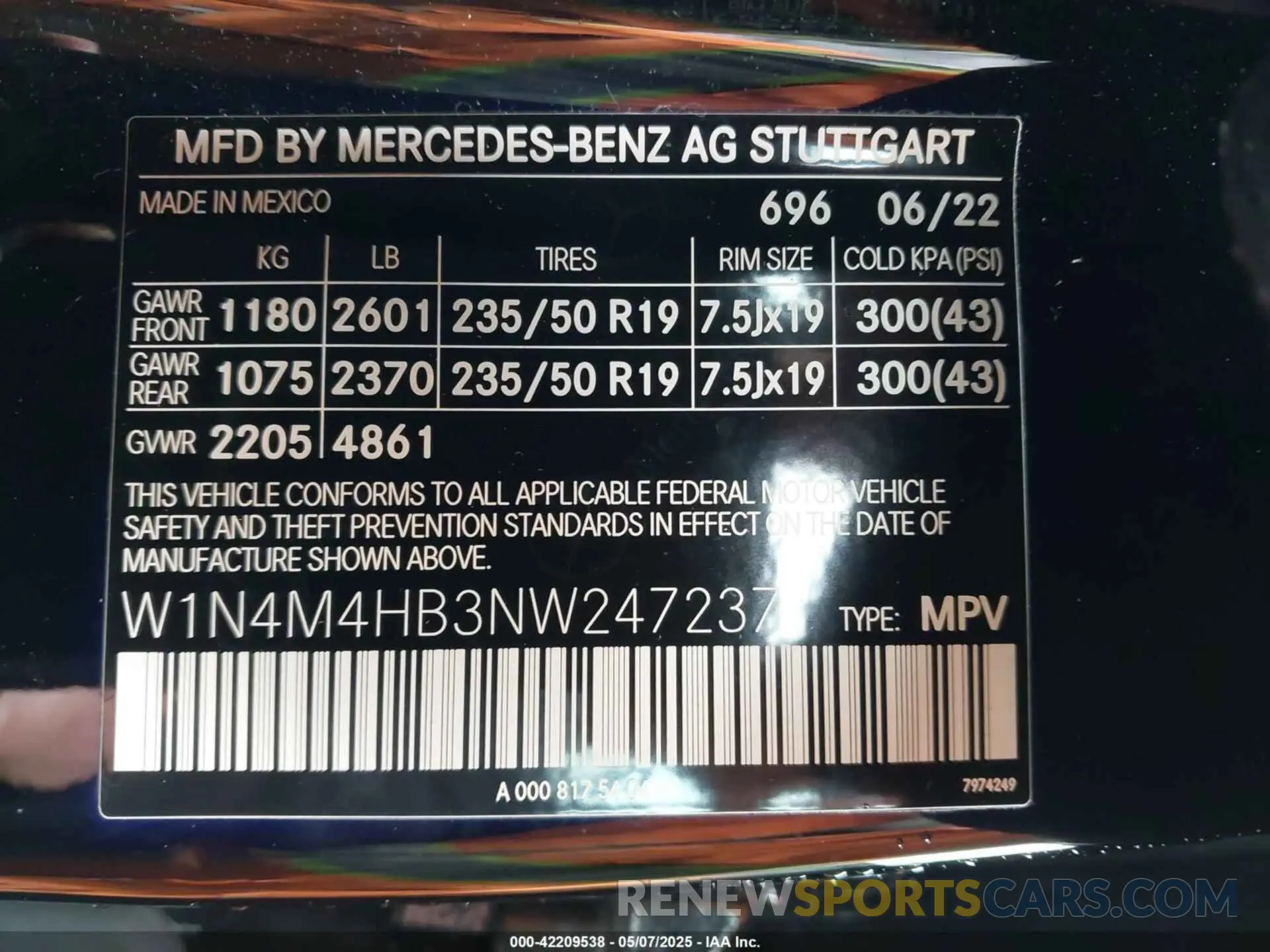 9 Photograph of a damaged car W1N4M4HB3NW247237 MERCEDES-BENZ GLB 250 2022