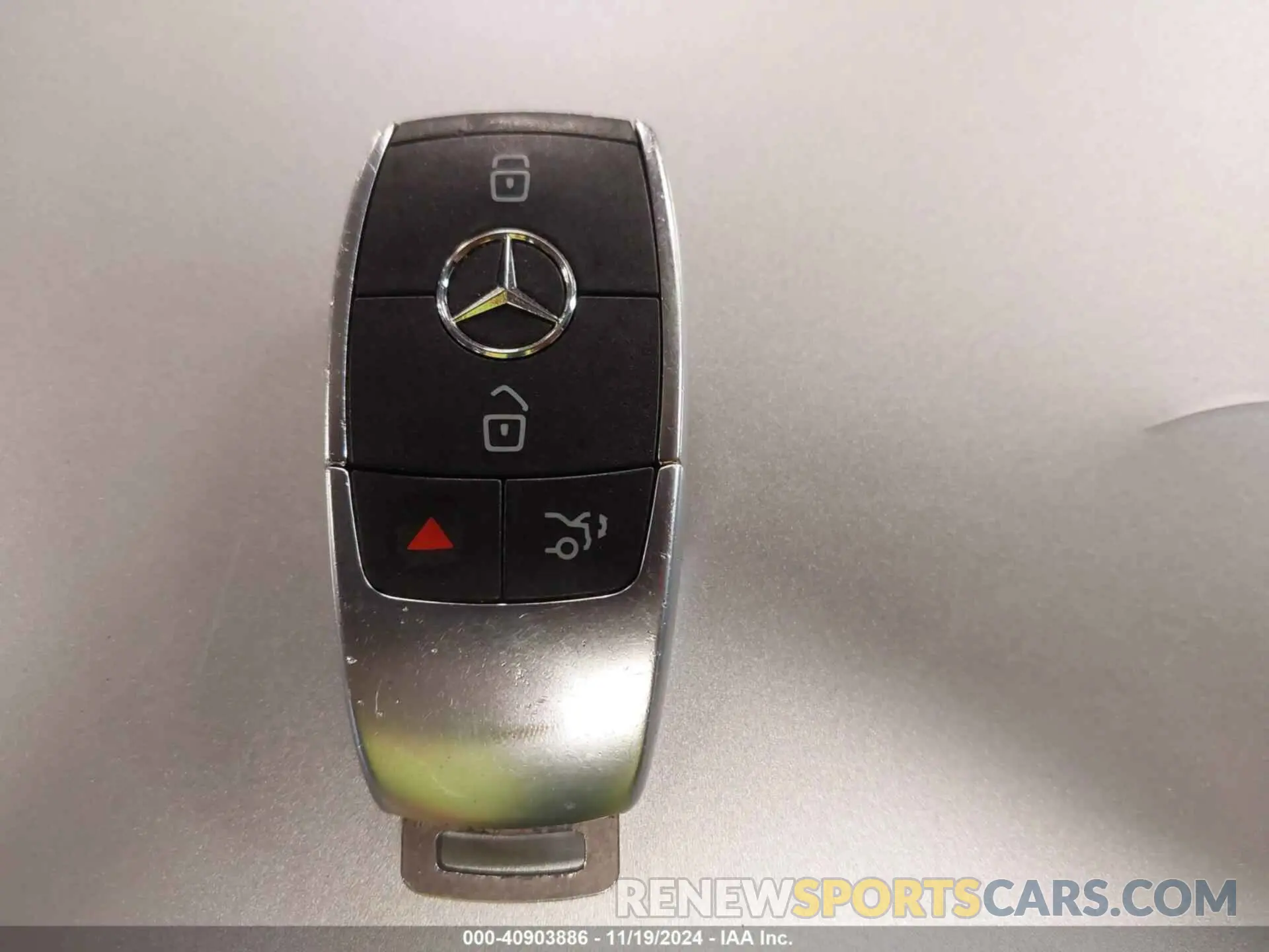 11 Photograph of a damaged car W1N4M4HB4NW203604 MERCEDES-BENZ GLB 250 2022