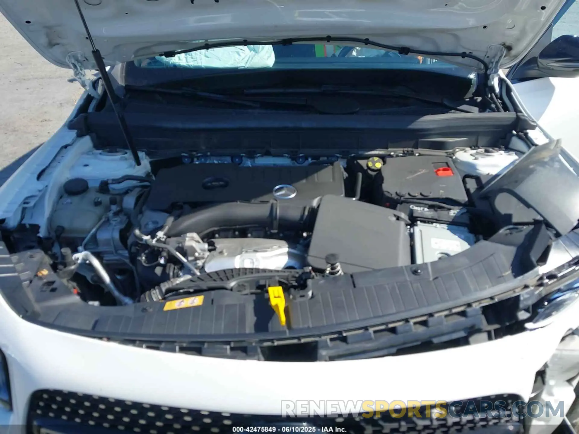 10 Photograph of a damaged car W1N4M4HB5NW242332 MERCEDES-BENZ GLB 250 2022