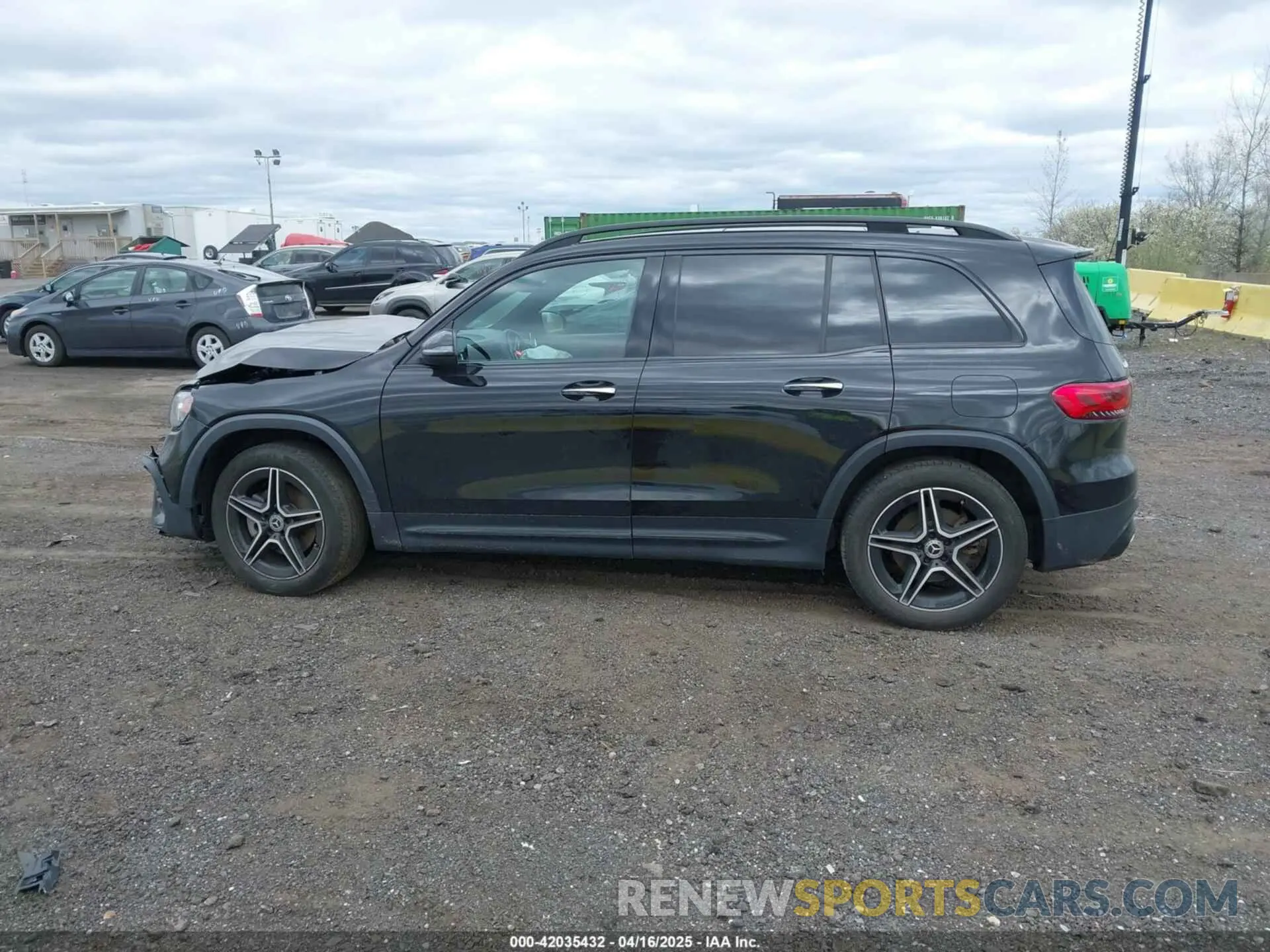 14 Photograph of a damaged car W1N4M4HB7NW184451 MERCEDES-BENZ GLB 250 2022