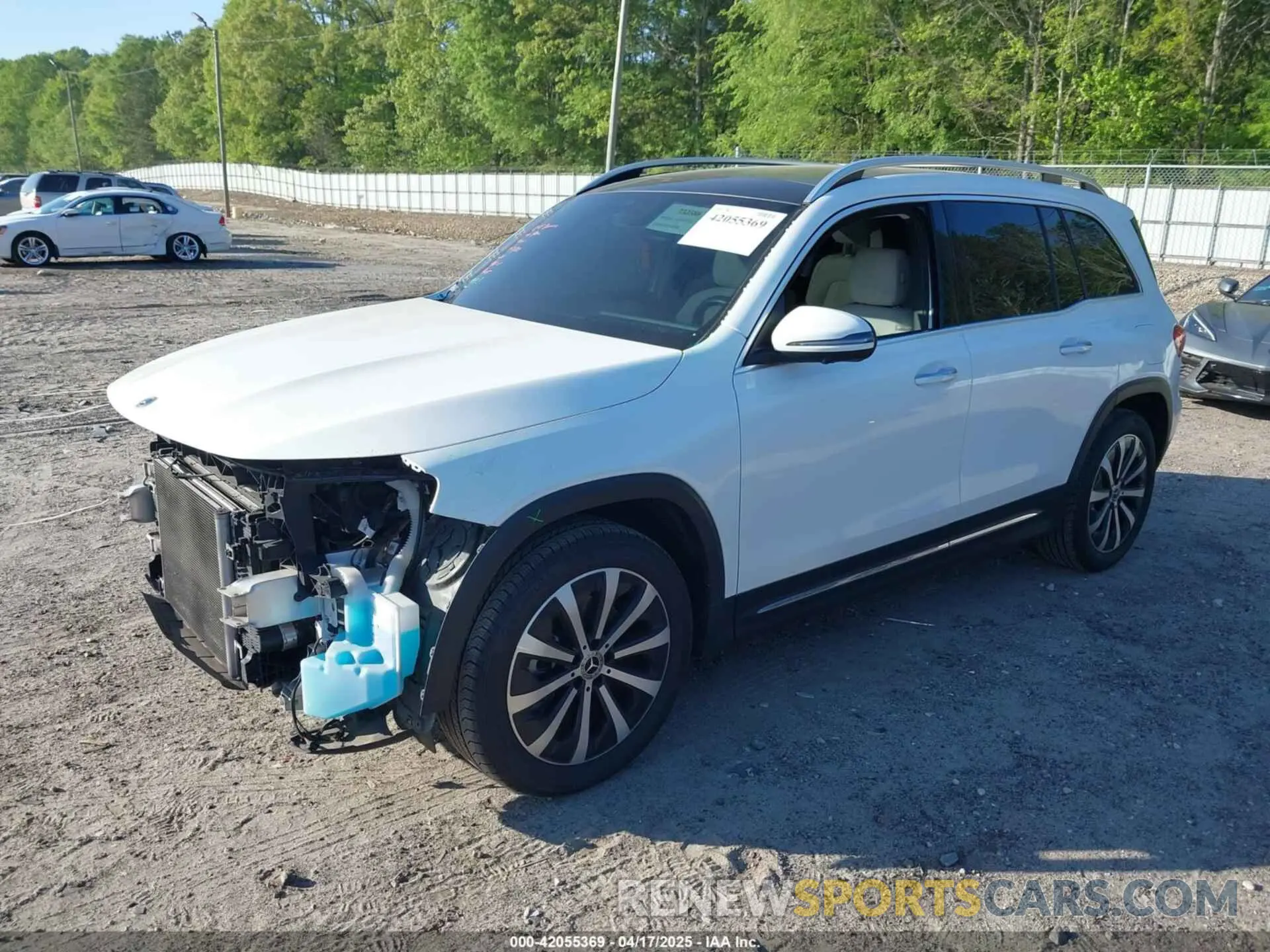 2 Photograph of a damaged car W1N4M4HB7NW246107 MERCEDES-BENZ GLB 250 2022