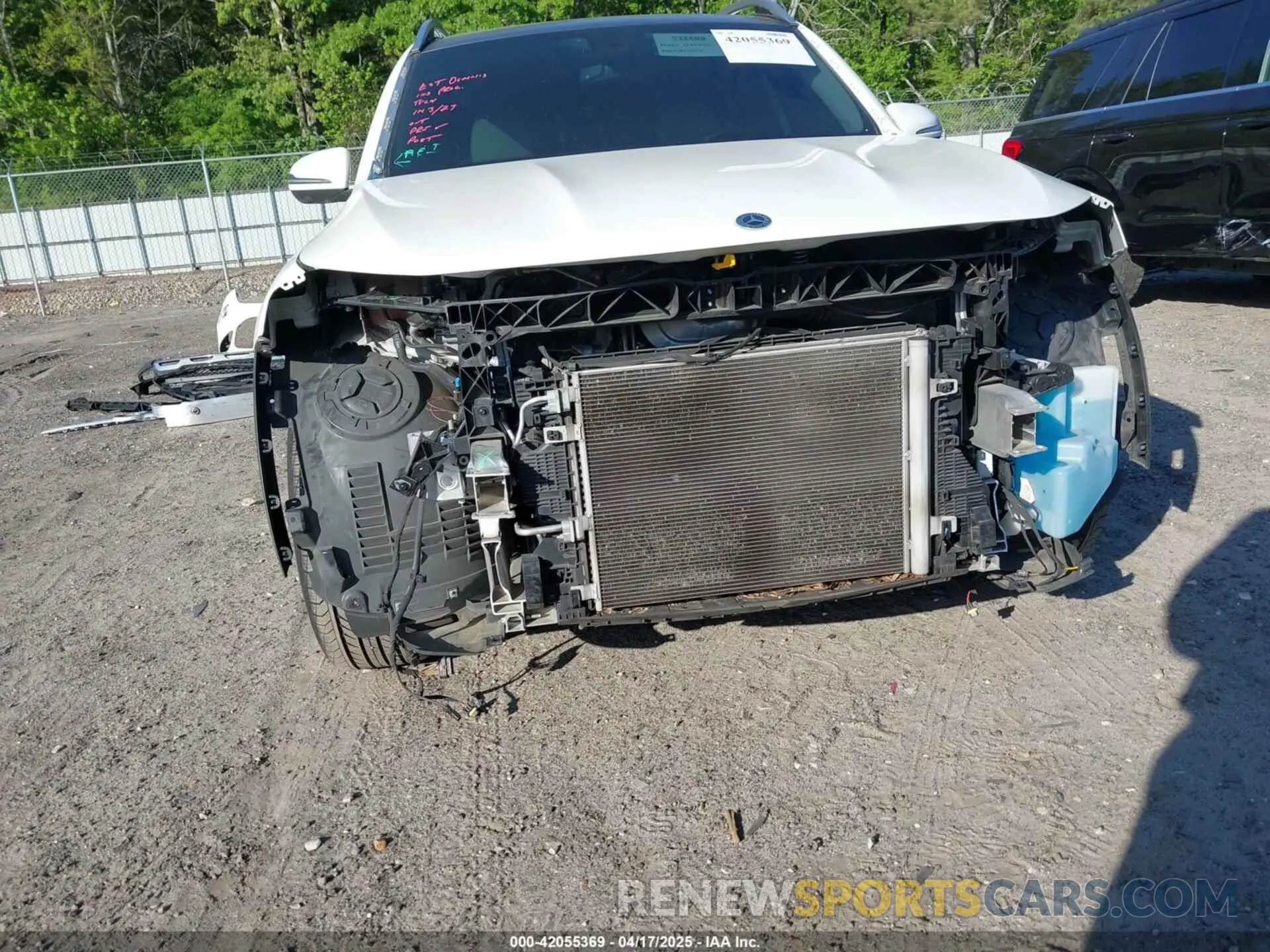 6 Photograph of a damaged car W1N4M4HB7NW246107 MERCEDES-BENZ GLB 250 2022