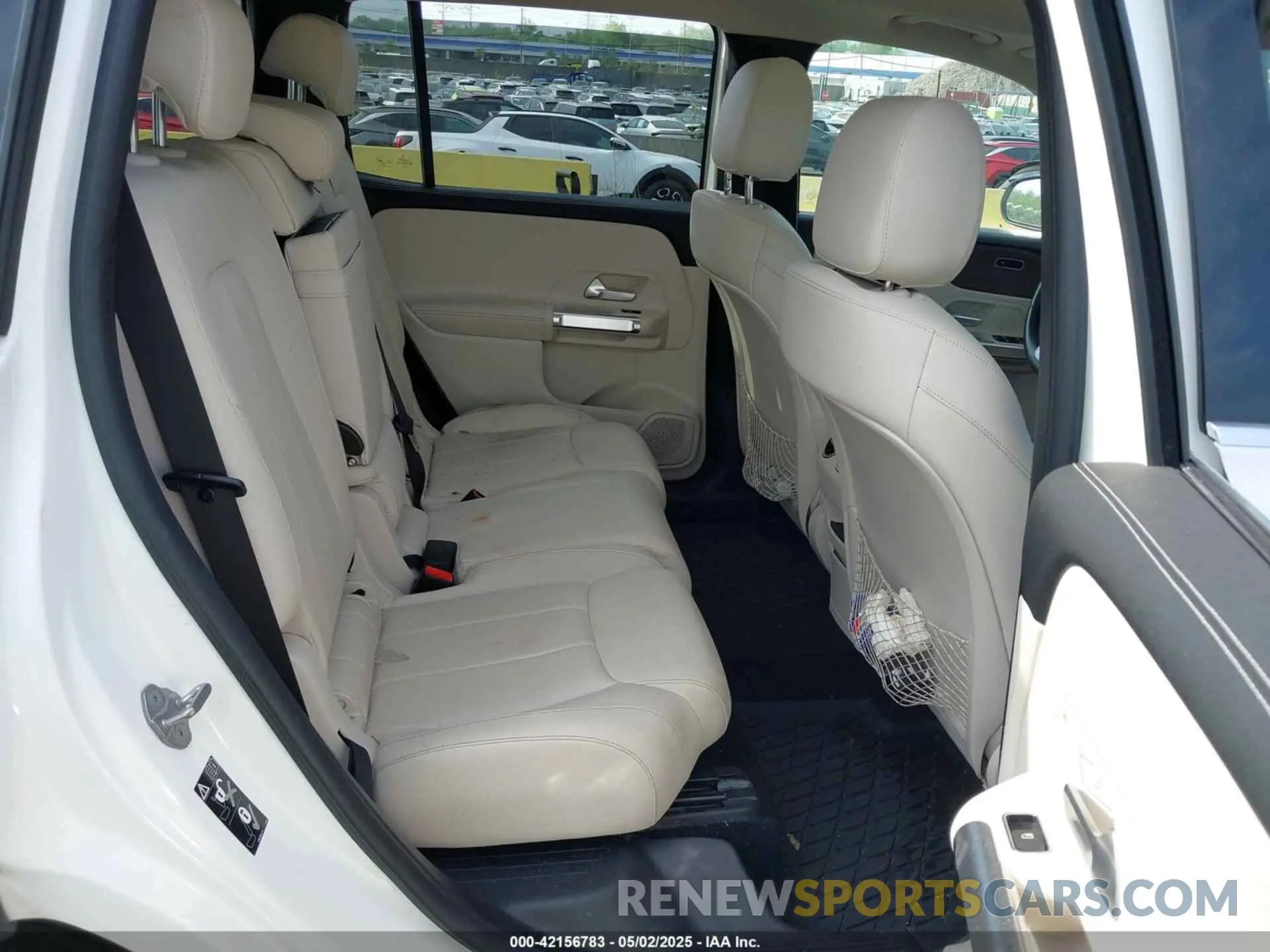 8 Photograph of a damaged car W1N4M4HB9NW193216 MERCEDES-BENZ GLB 250 2022