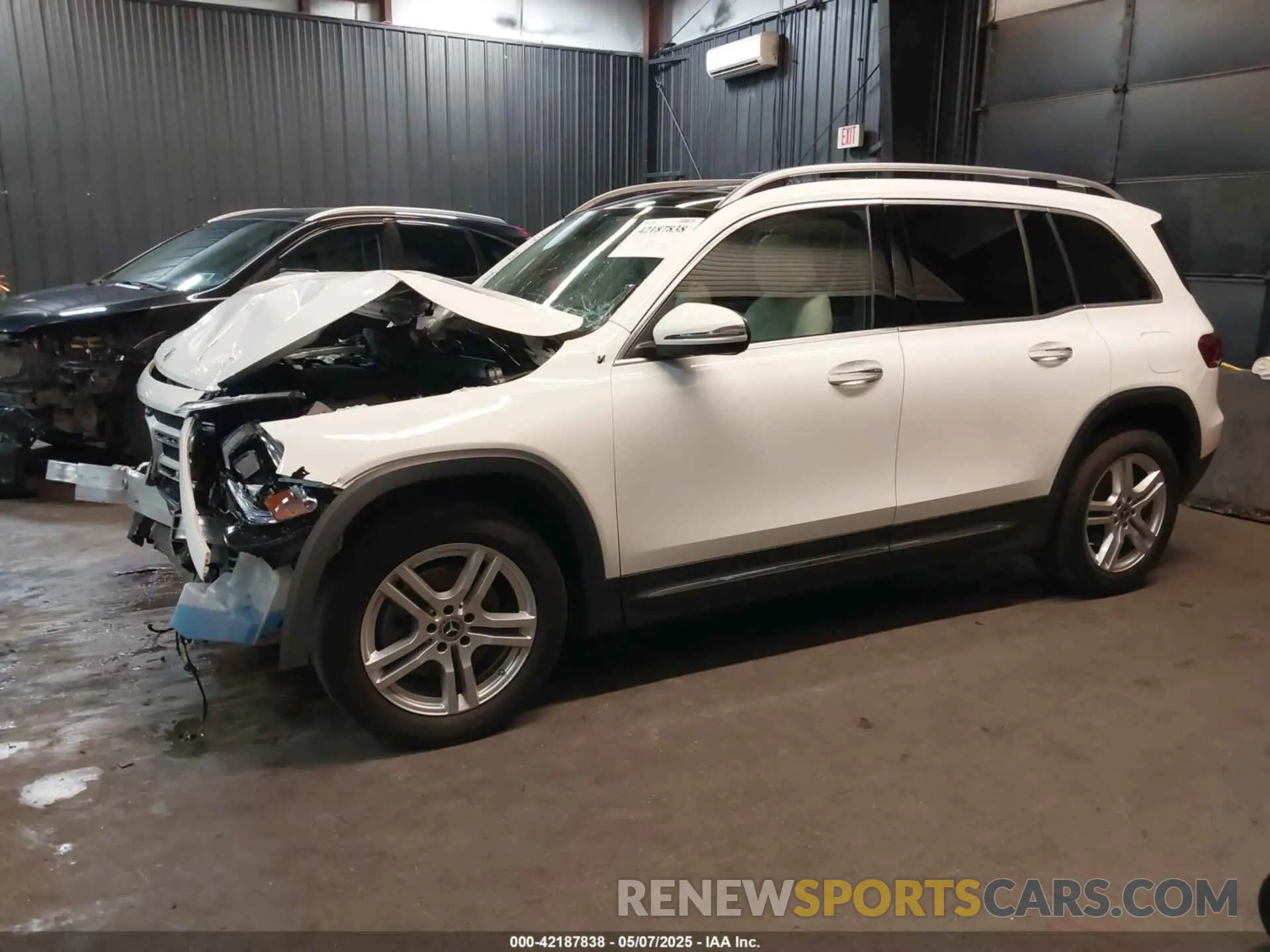 15 Photograph of a damaged car W1N4M4HBXNW242813 MERCEDES-BENZ GLB 250 2022
