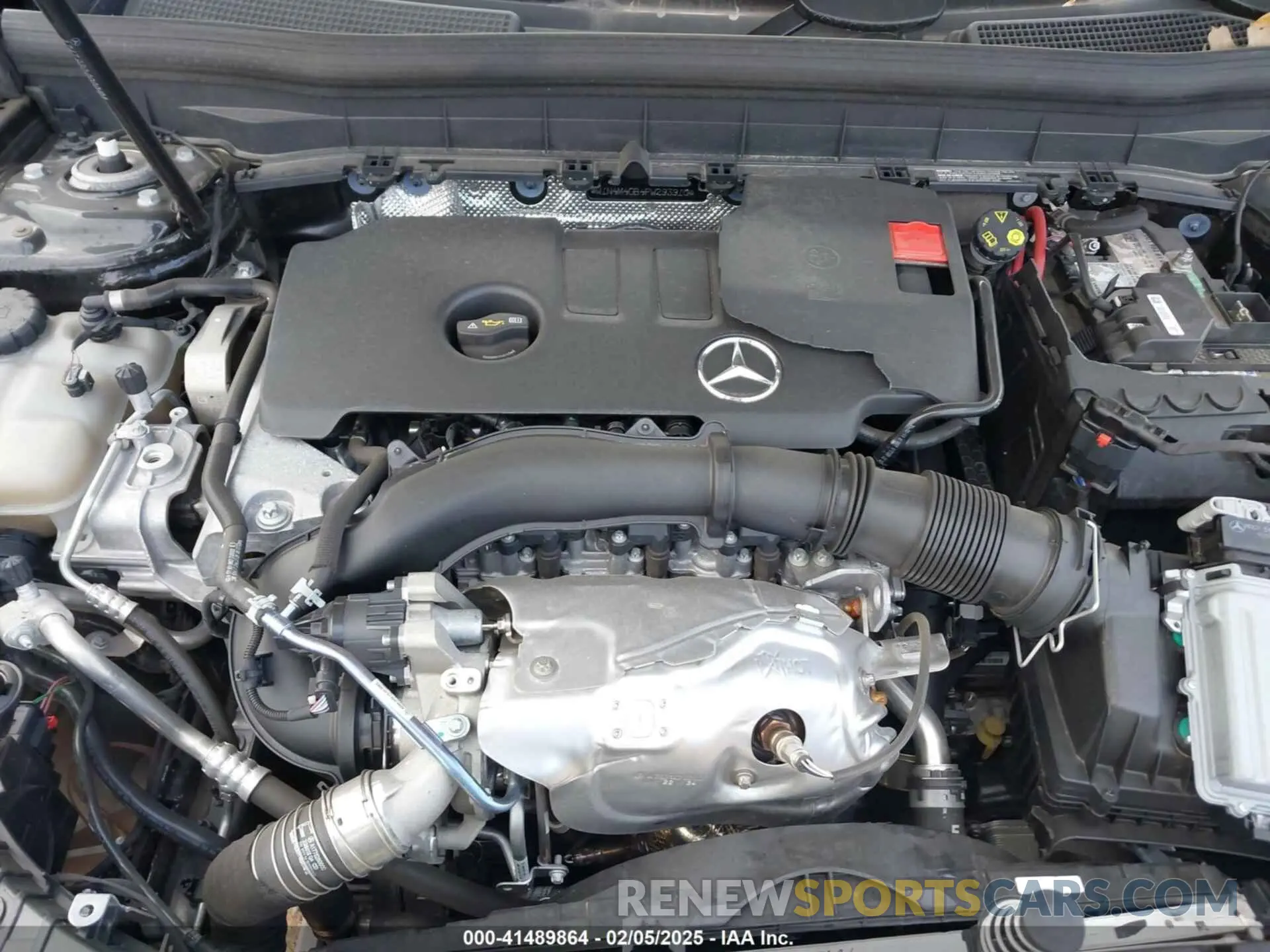 10 Photograph of a damaged car W1N4M4GB4PW293910 MERCEDES-BENZ GLB 250 2023
