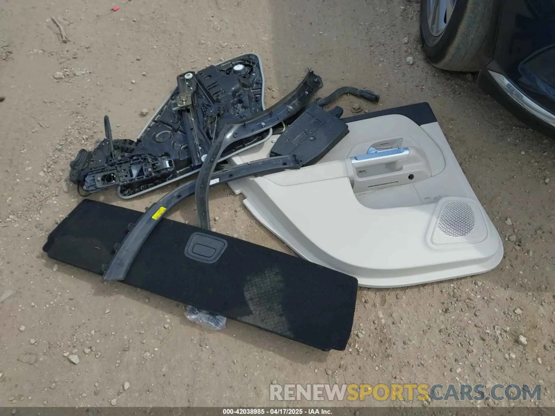 12 Photograph of a damaged car W1N4M4GB4PW298282 MERCEDES-BENZ GLB 250 2023