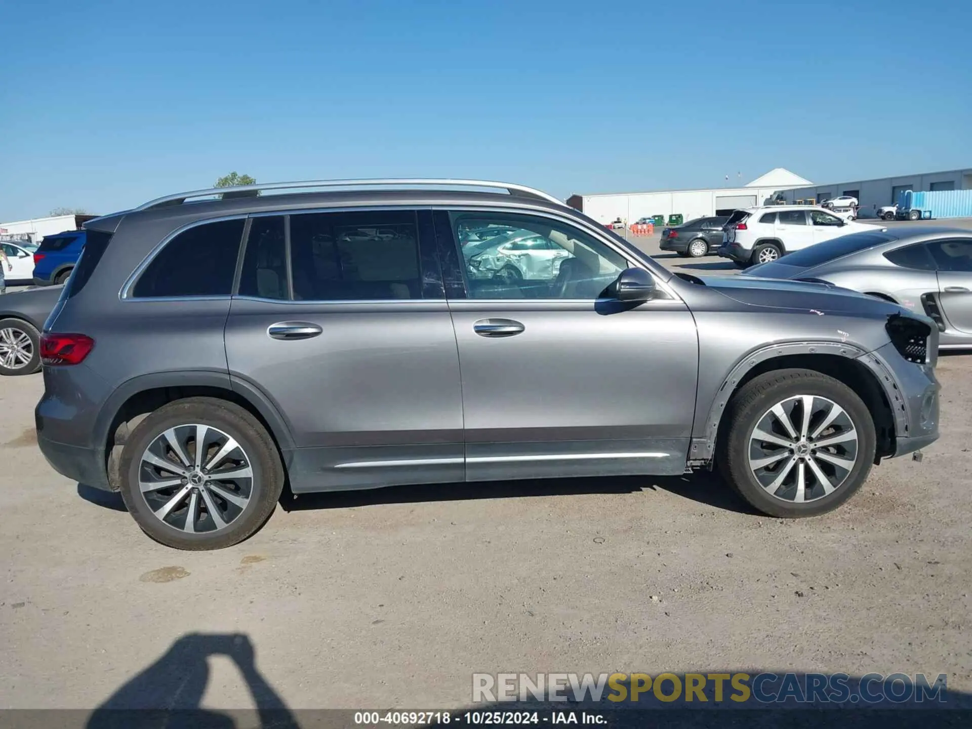 14 Photograph of a damaged car W1N4M4GB5PW265940 MERCEDES-BENZ GLB 250 2023