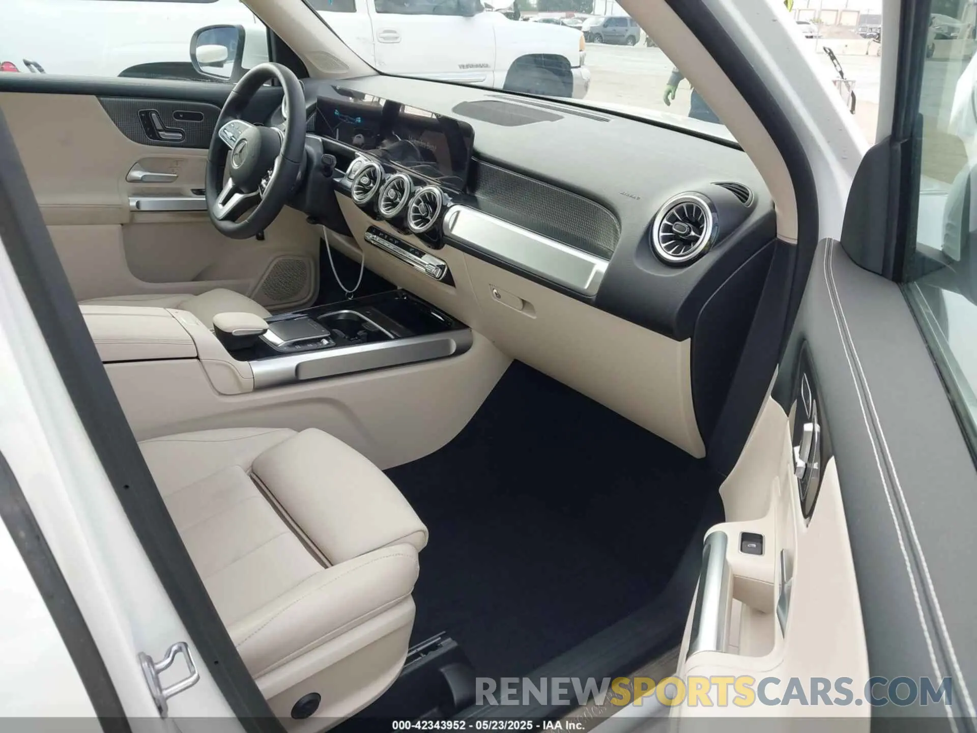 5 Photograph of a damaged car W1N4M4GB6PW262478 MERCEDES-BENZ GLB 250 2023
