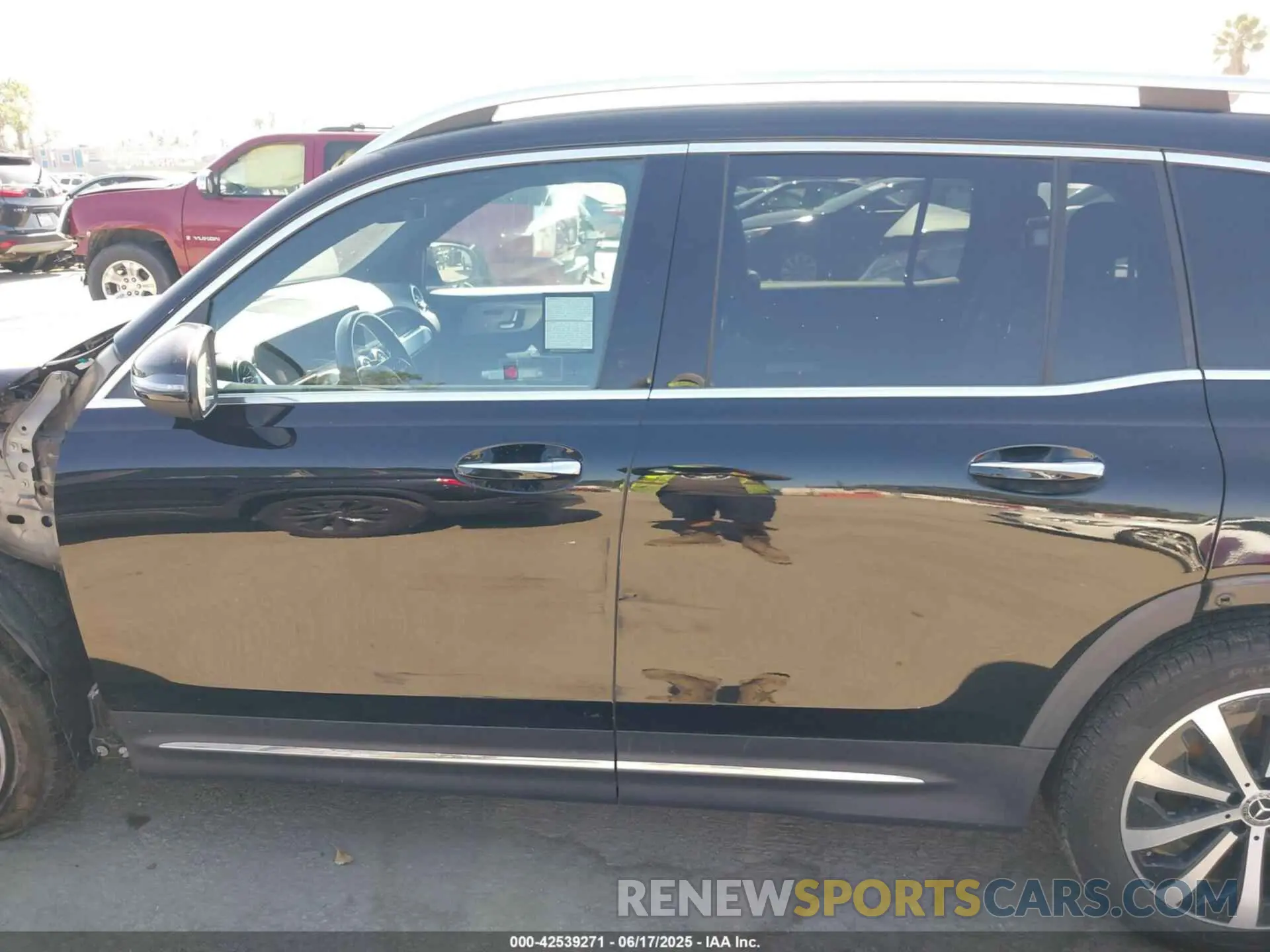 15 Photograph of a damaged car W1N4M4GB9PW273782 MERCEDES-BENZ GLB 250 2023