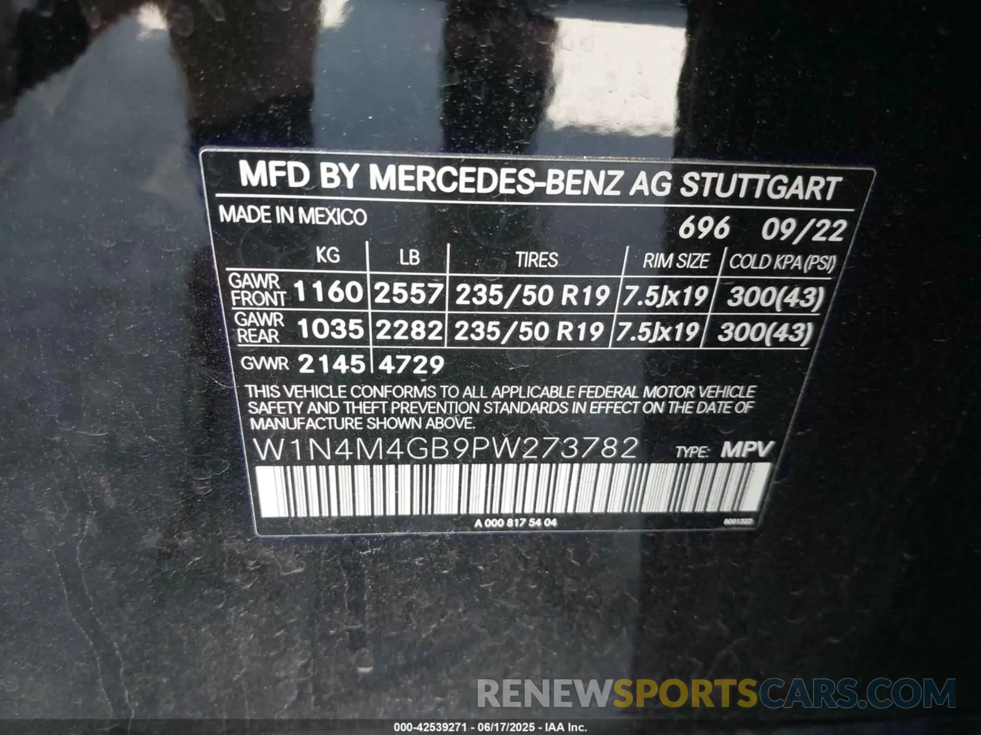 9 Photograph of a damaged car W1N4M4GB9PW273782 MERCEDES-BENZ GLB 250 2023