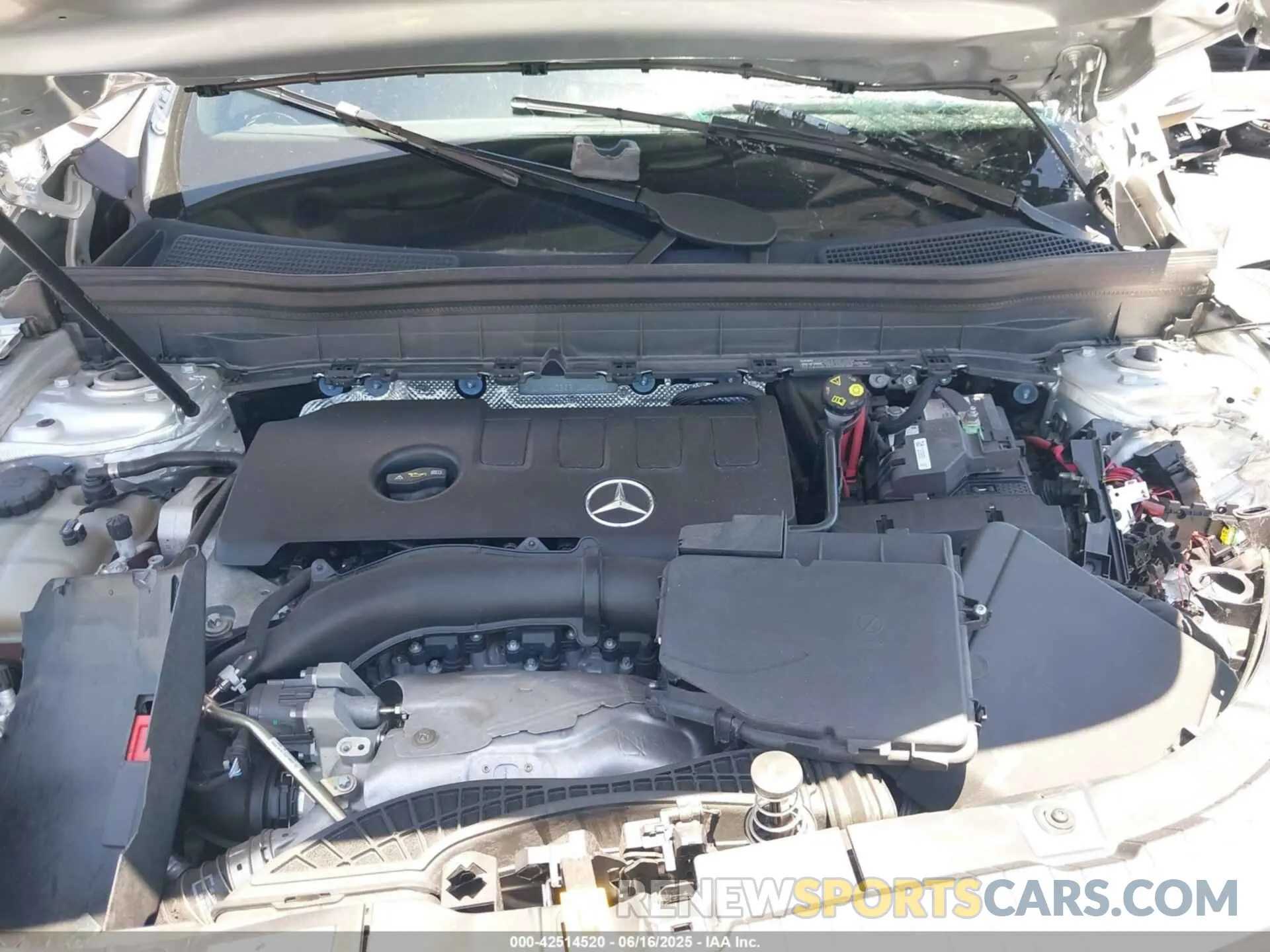 10 Photograph of a damaged car W1N4M4GB9PW328232 MERCEDES-BENZ GLB 250 2023