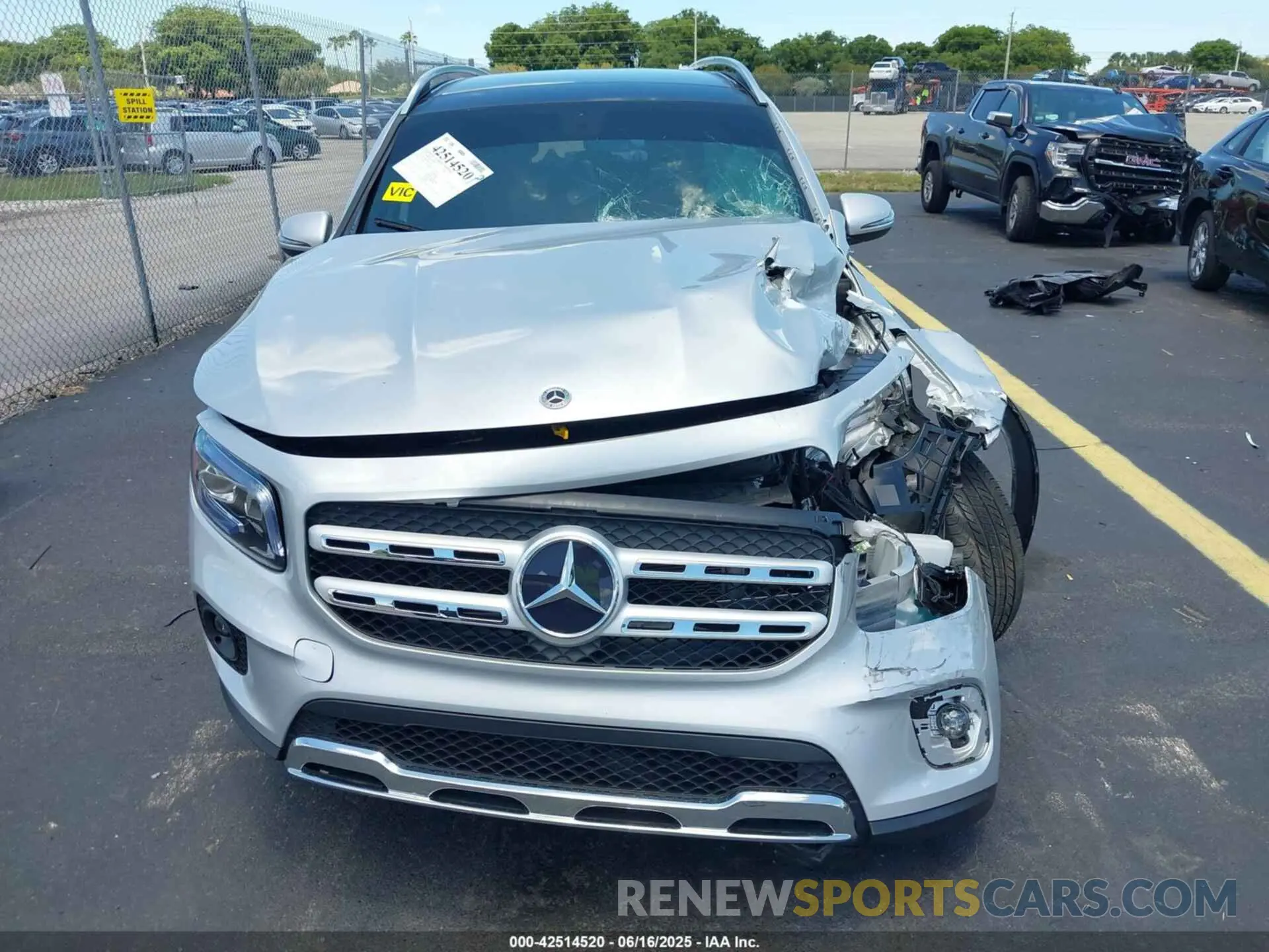 12 Photograph of a damaged car W1N4M4GB9PW328232 MERCEDES-BENZ GLB 250 2023