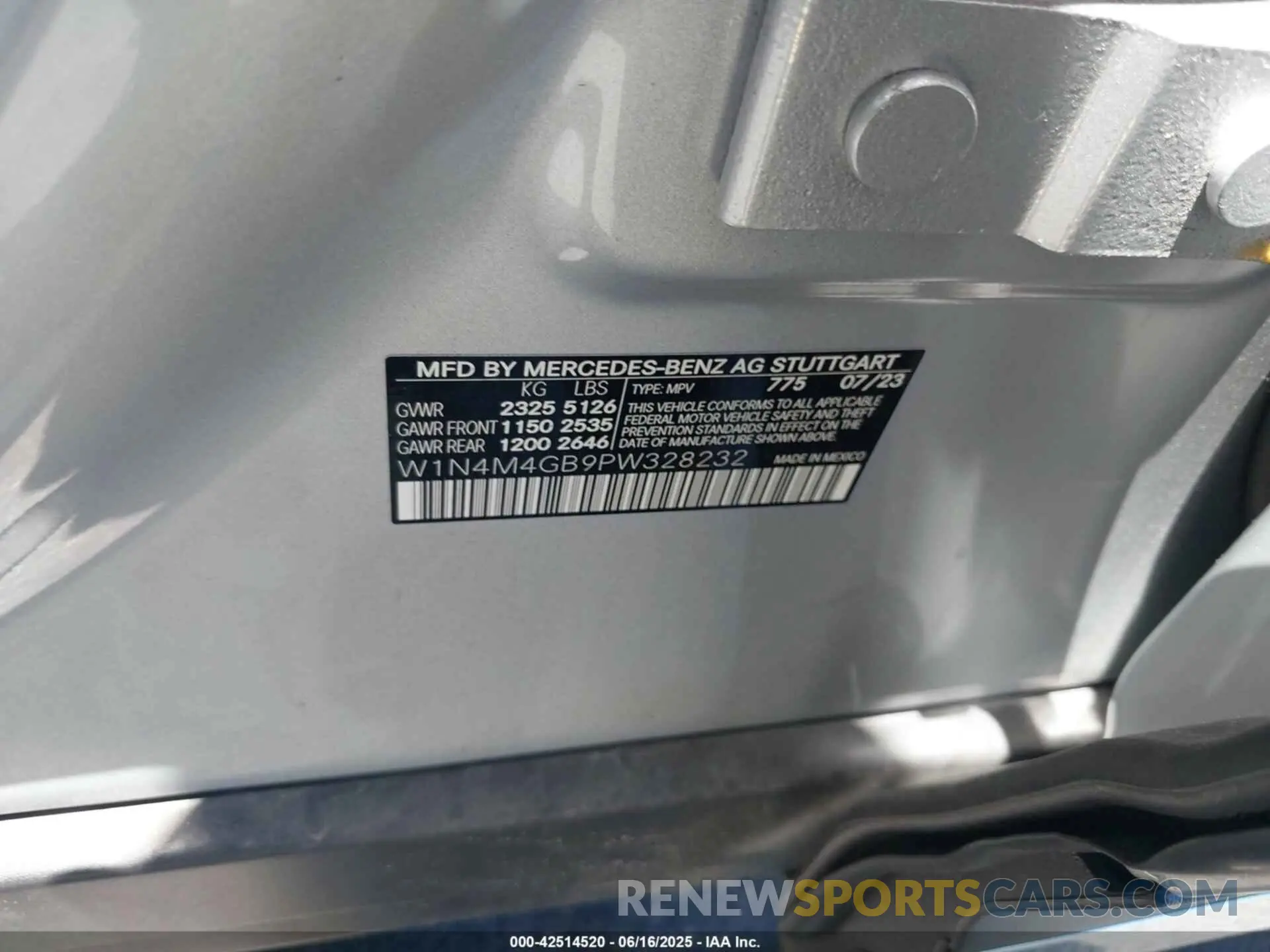 9 Photograph of a damaged car W1N4M4GB9PW328232 MERCEDES-BENZ GLB 250 2023
