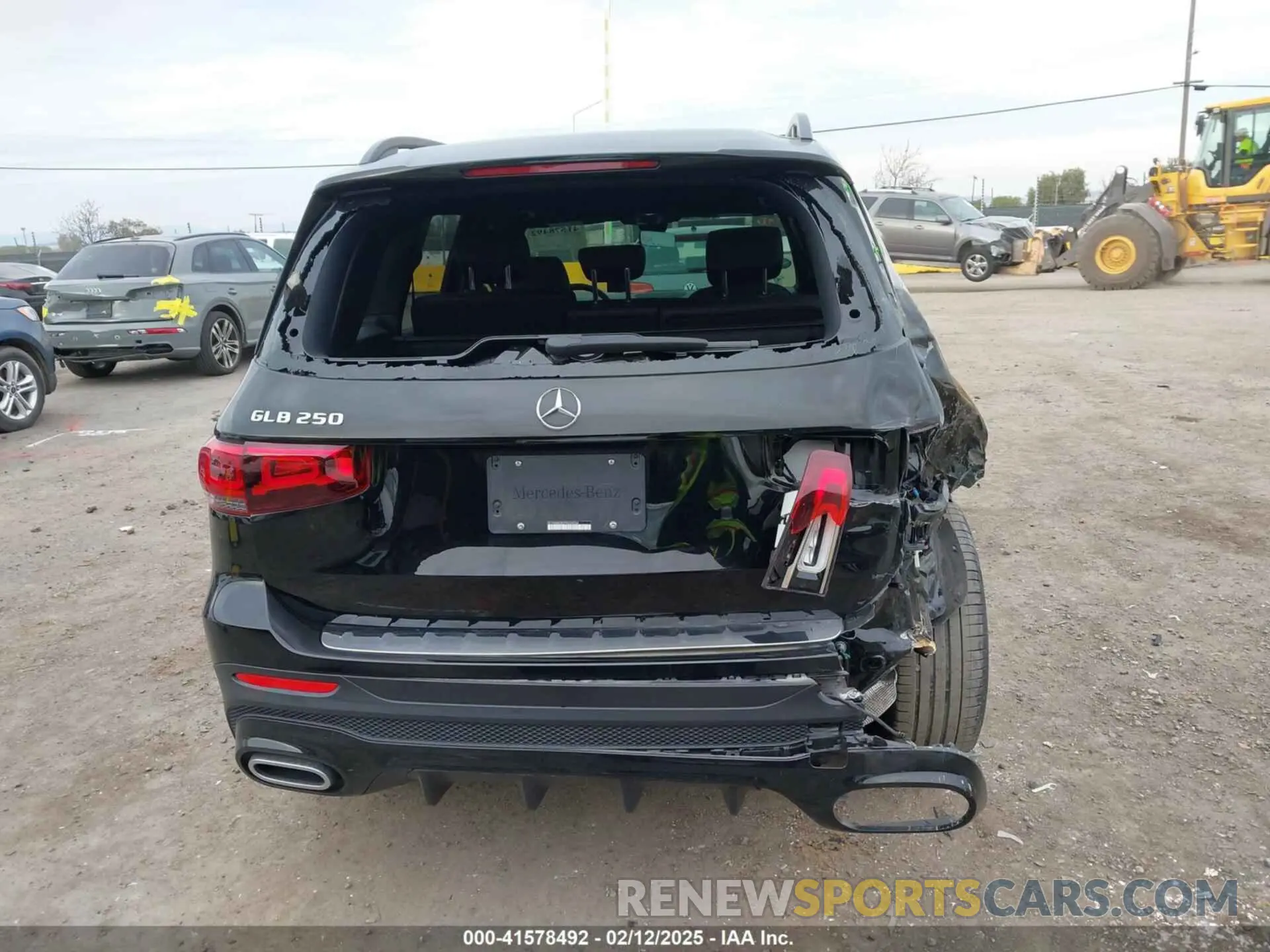 16 Photograph of a damaged car W1N4M4GB9PW334564 MERCEDES-BENZ GLB 250 2023