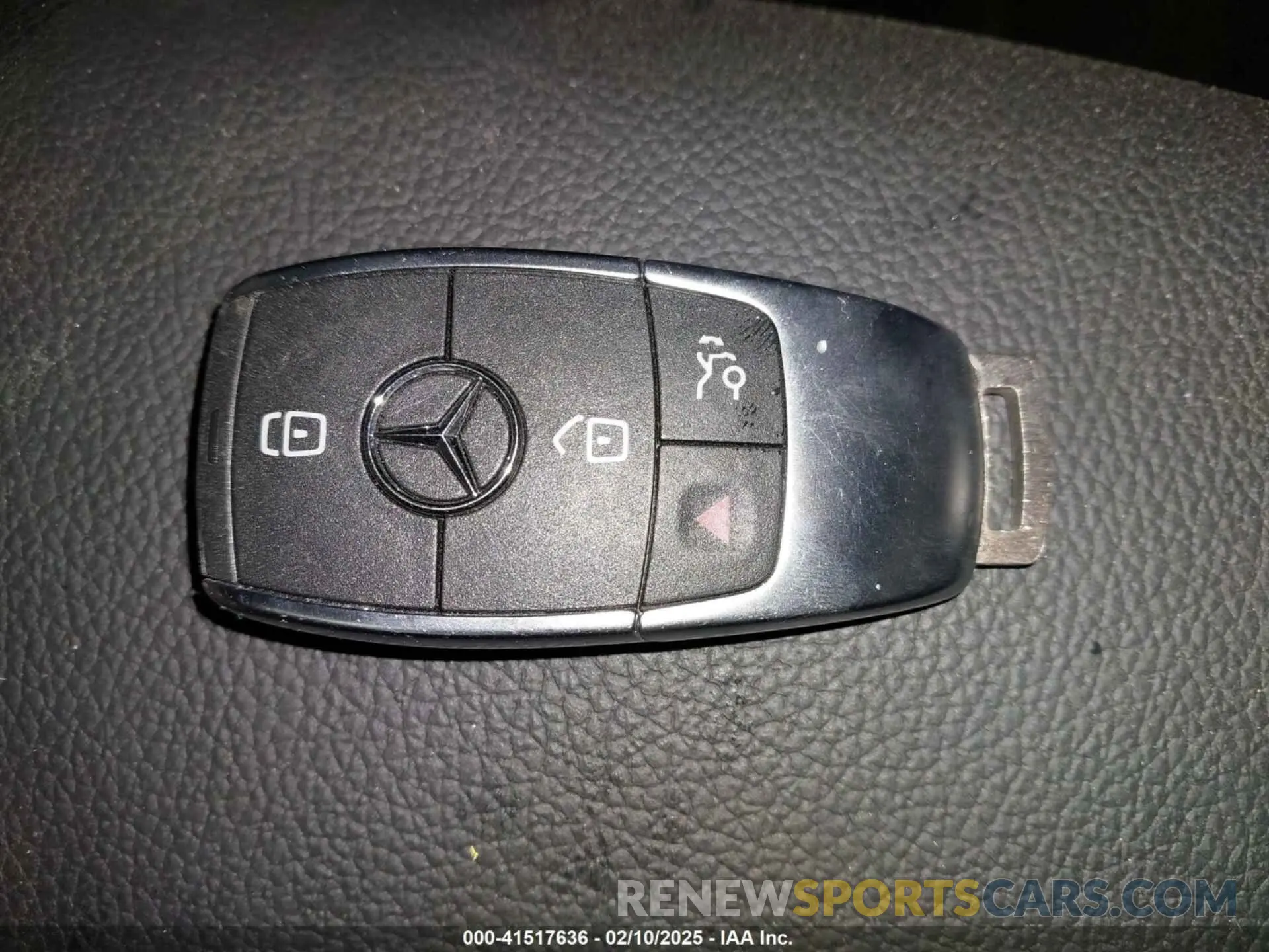 11 Photograph of a damaged car W1N4M4HB0PW313892 MERCEDES-BENZ GLB 250 2023