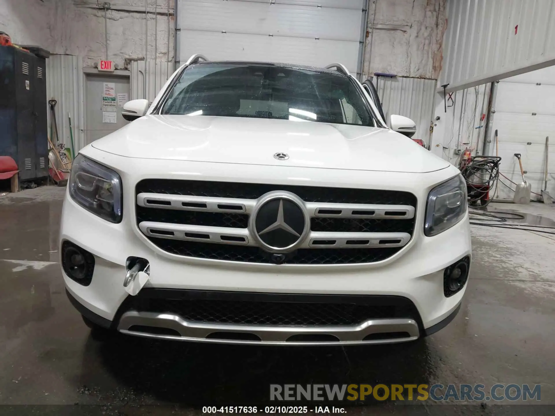 13 Photograph of a damaged car W1N4M4HB0PW313892 MERCEDES-BENZ GLB 250 2023