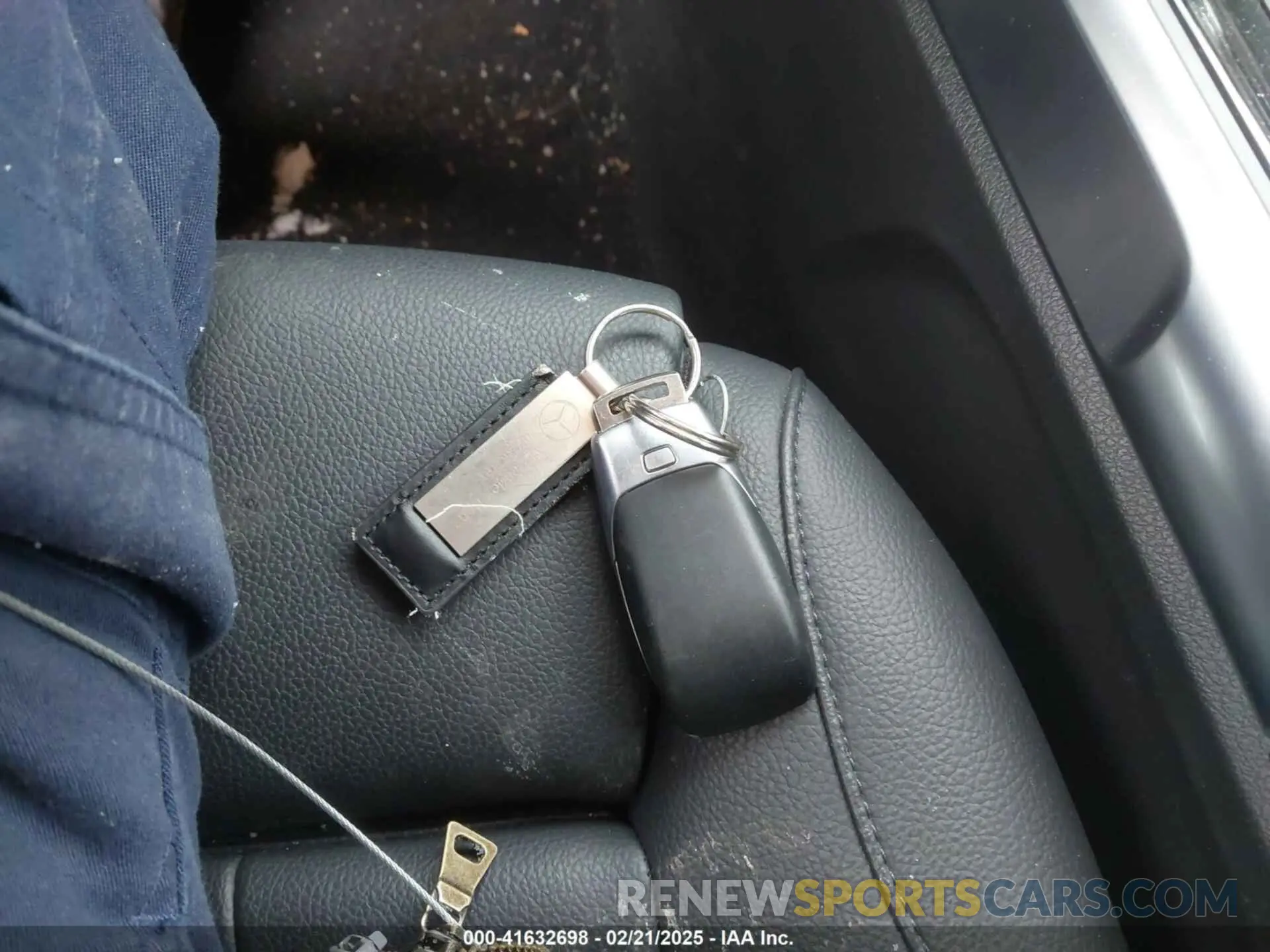 11 Photograph of a damaged car W1N4M4HB0PW321488 MERCEDES-BENZ GLB 250 2023