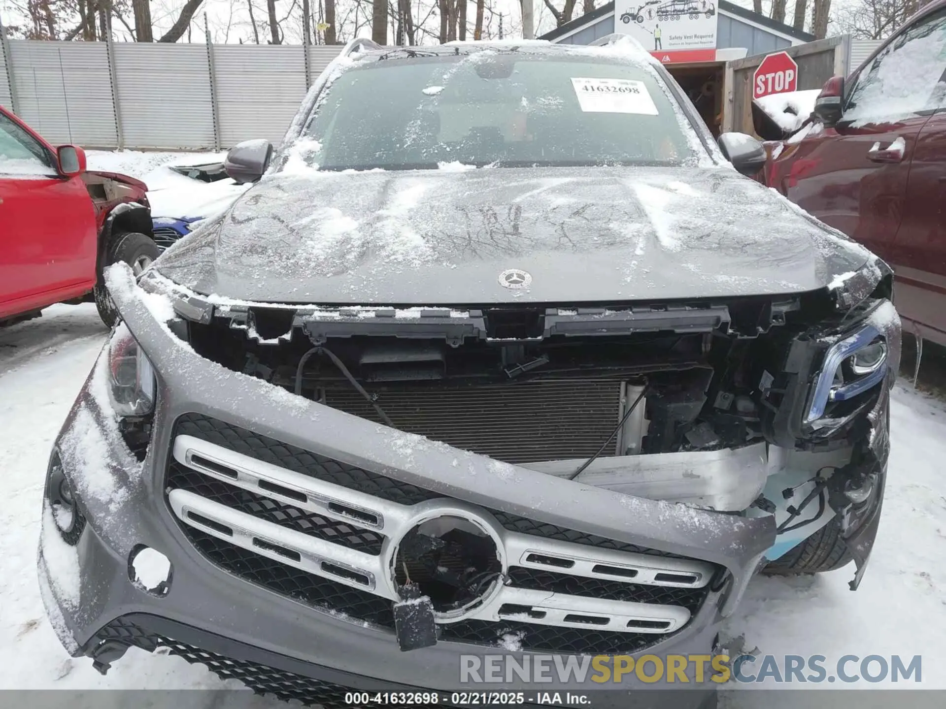 13 Photograph of a damaged car W1N4M4HB0PW321488 MERCEDES-BENZ GLB 250 2023