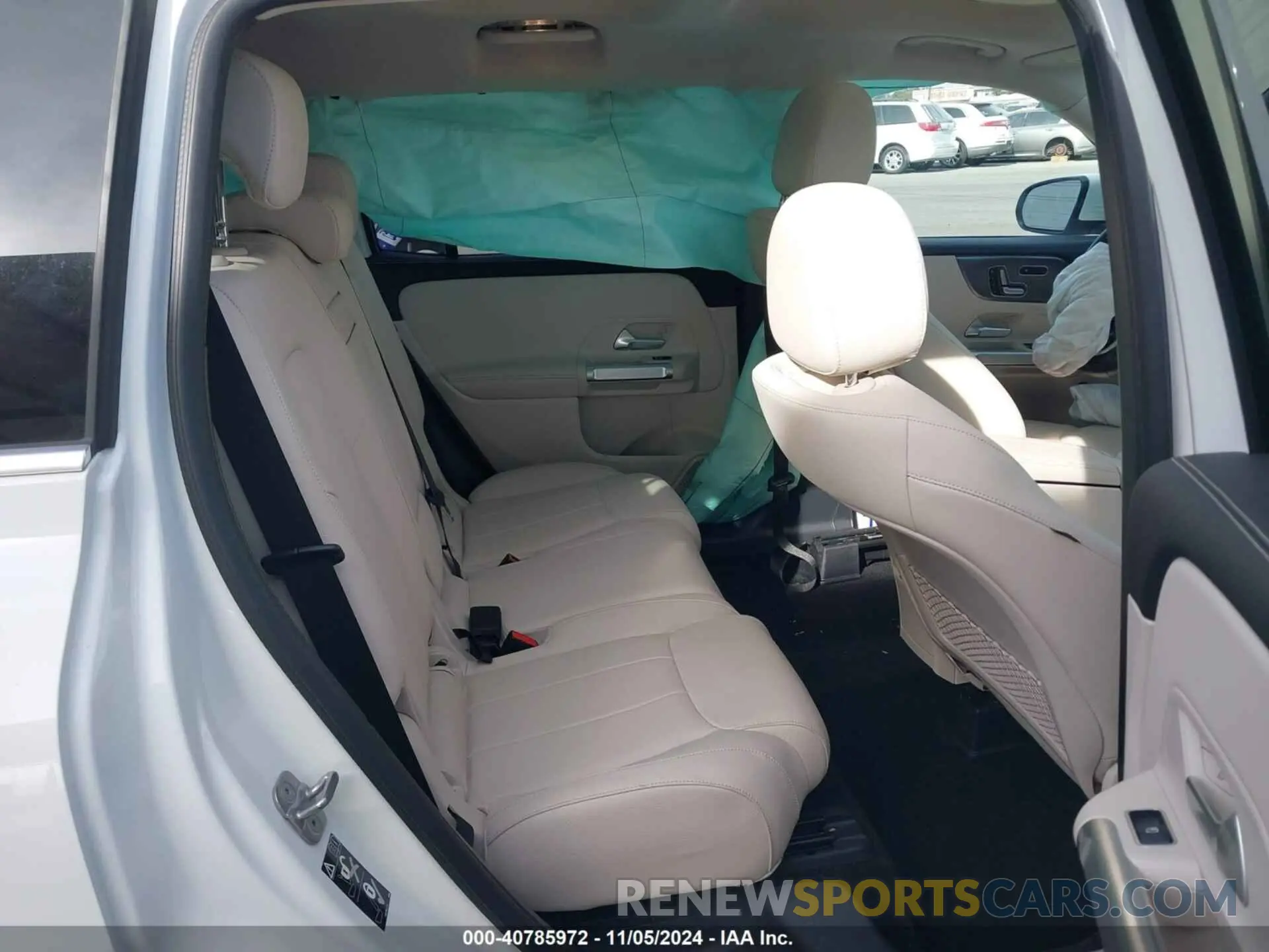 8 Photograph of a damaged car W1N4M4HB0PW331082 MERCEDES-BENZ GLB 250 2023