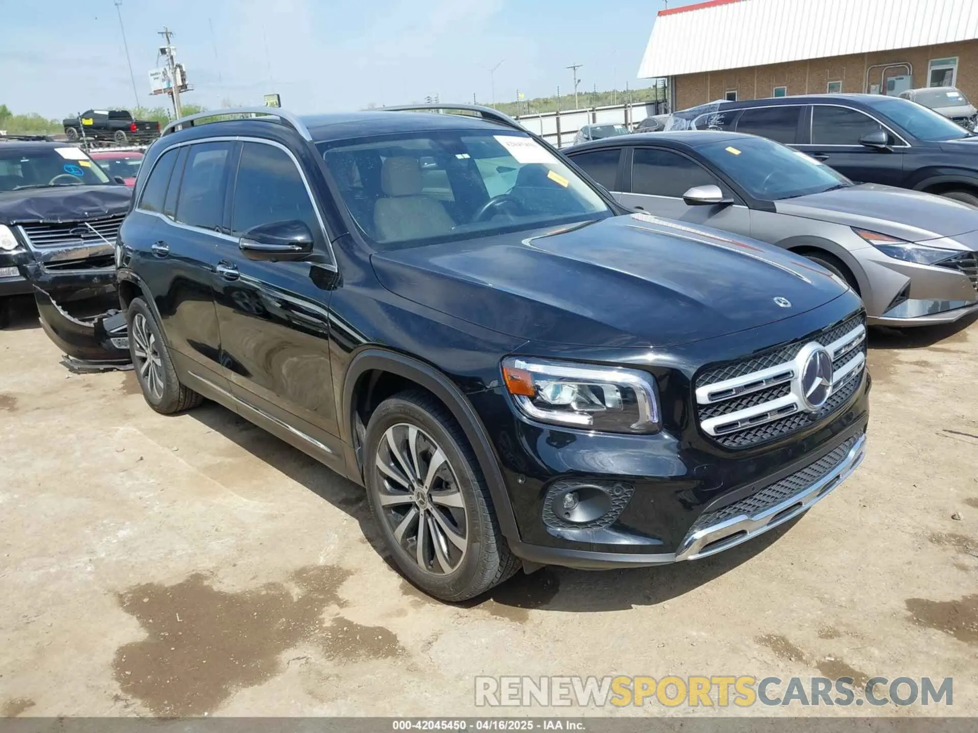 1 Photograph of a damaged car W1N4M4HB1PW270809 MERCEDES-BENZ GLB 250 2023