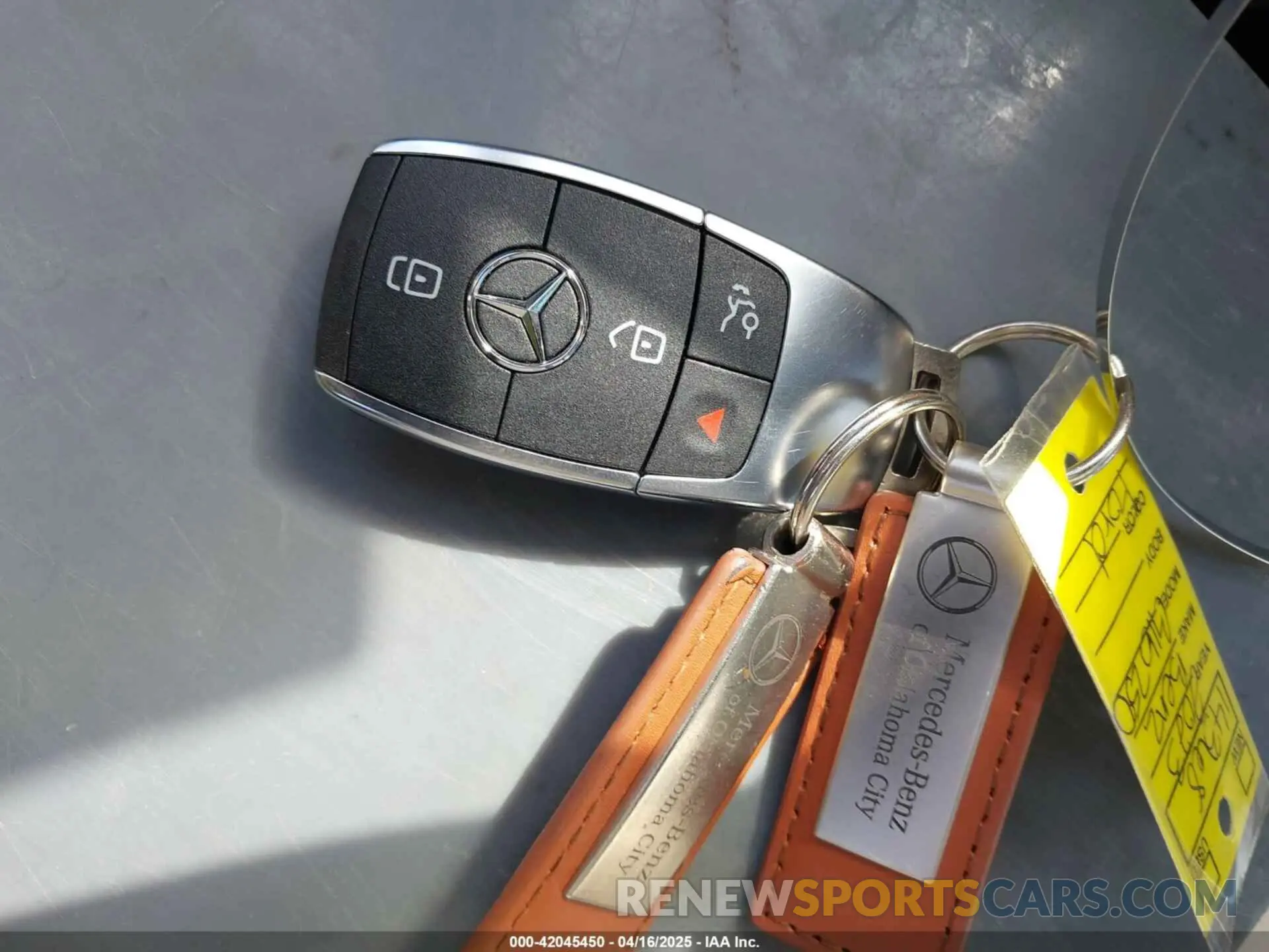 11 Photograph of a damaged car W1N4M4HB1PW270809 MERCEDES-BENZ GLB 250 2023