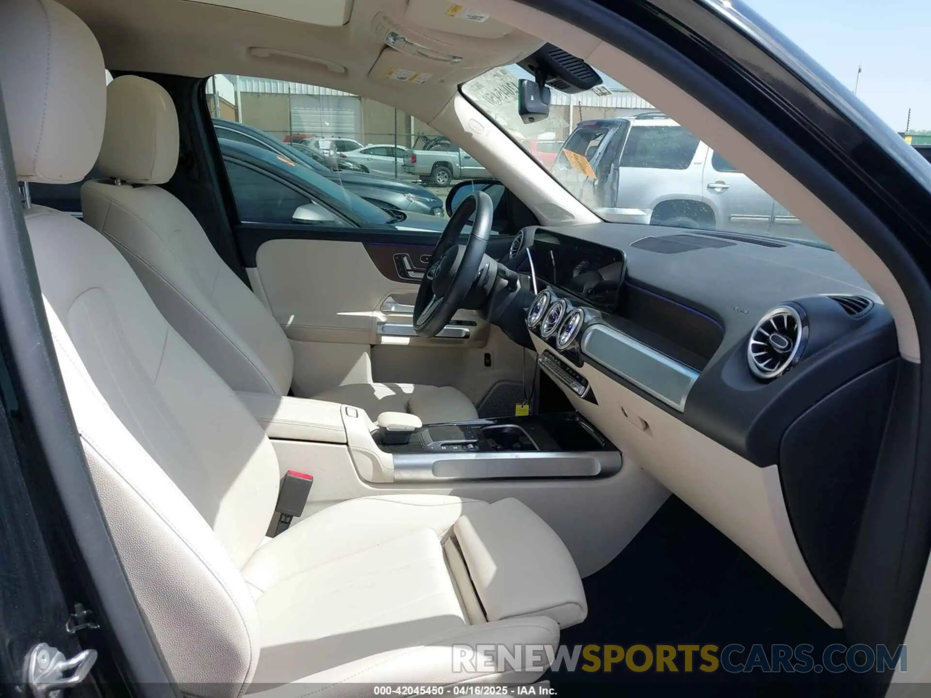 5 Photograph of a damaged car W1N4M4HB1PW270809 MERCEDES-BENZ GLB 250 2023
