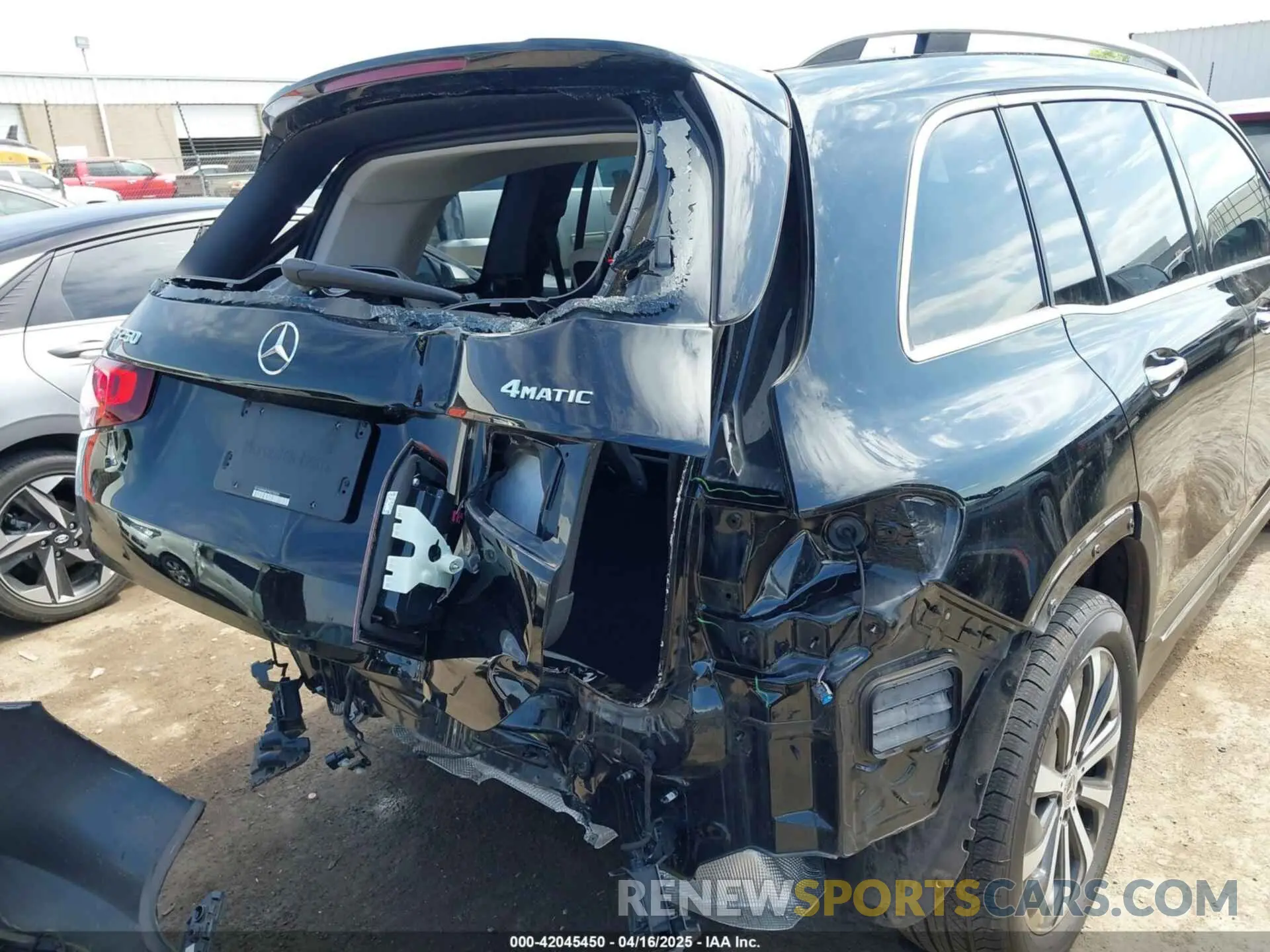6 Photograph of a damaged car W1N4M4HB1PW270809 MERCEDES-BENZ GLB 250 2023