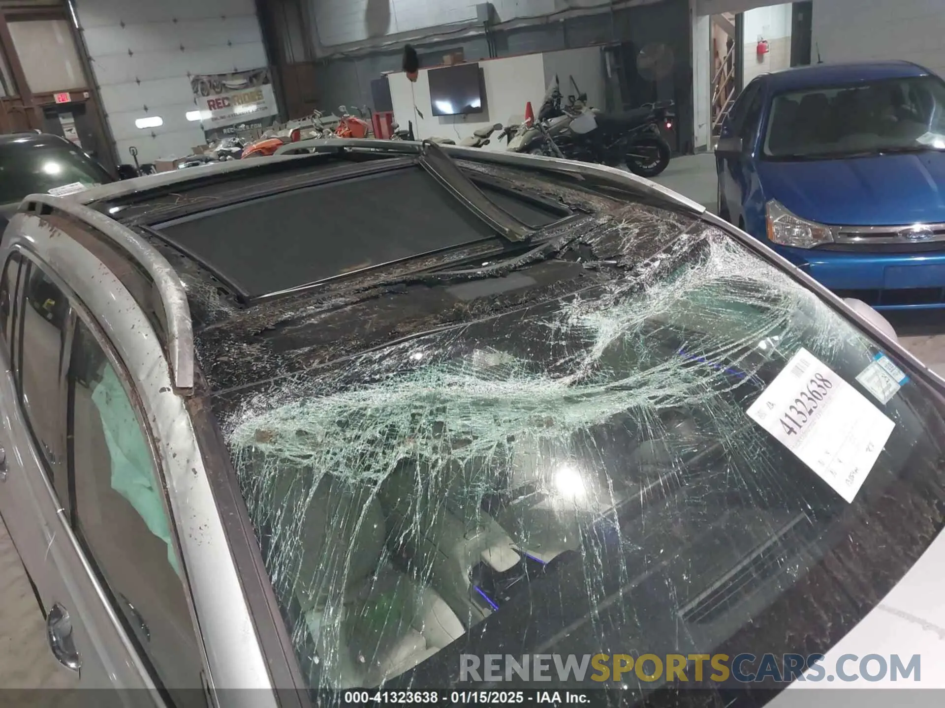 12 Photograph of a damaged car W1N4M4HB1PW331480 MERCEDES-BENZ GLB 250 2023
