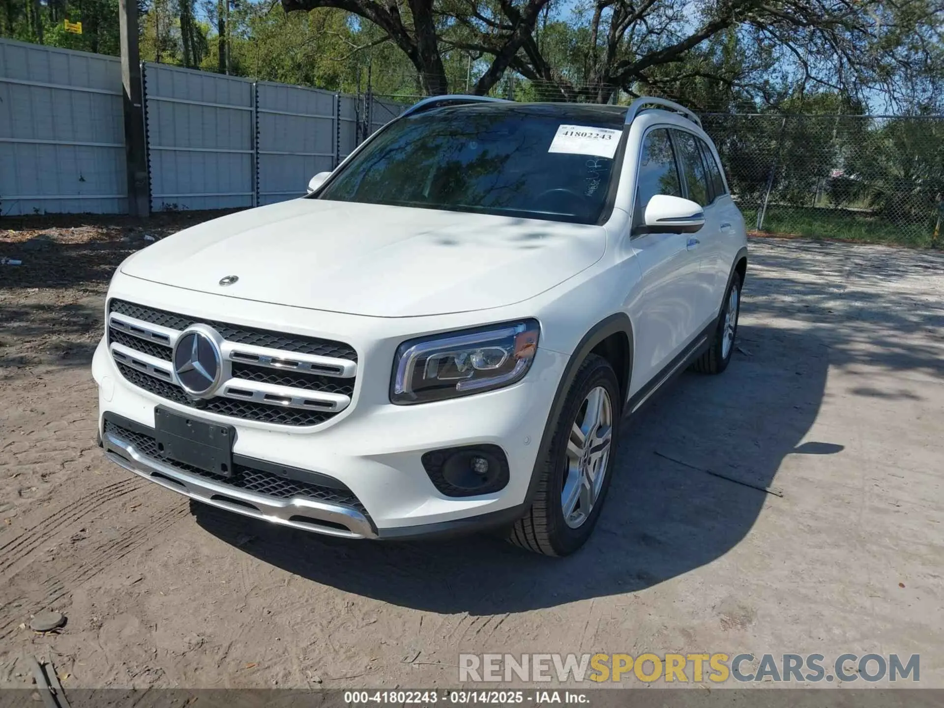 2 Photograph of a damaged car W1N4M4HB4PW303110 MERCEDES-BENZ GLB 250 2023