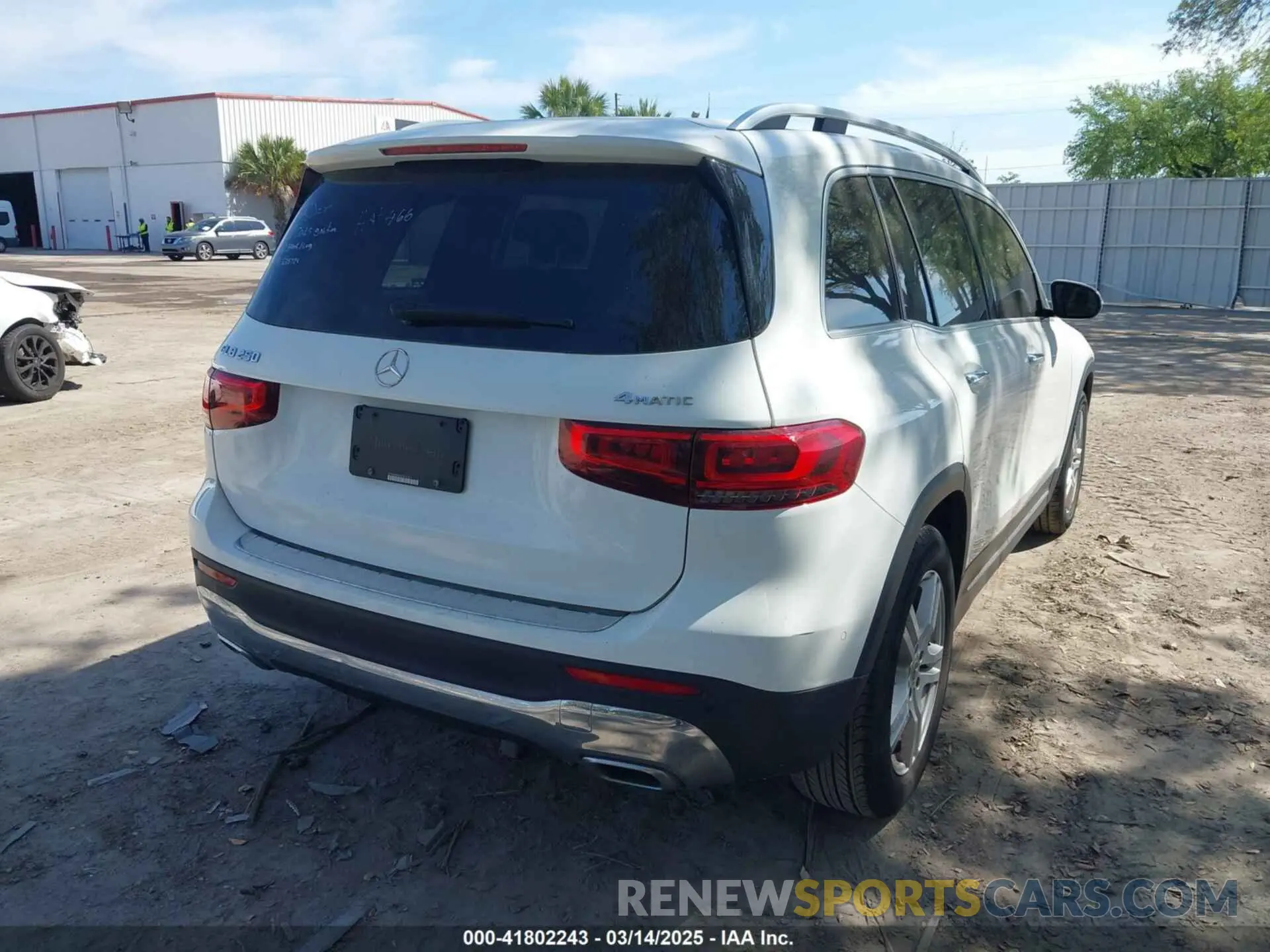 4 Photograph of a damaged car W1N4M4HB4PW303110 MERCEDES-BENZ GLB 250 2023