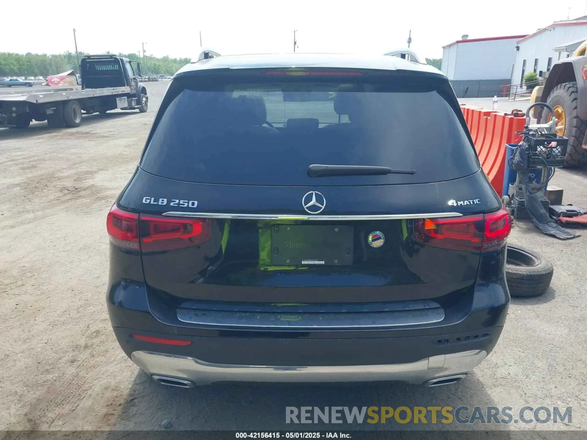 16 Photograph of a damaged car W1N4M4HB6PW316697 MERCEDES-BENZ GLB 250 2023