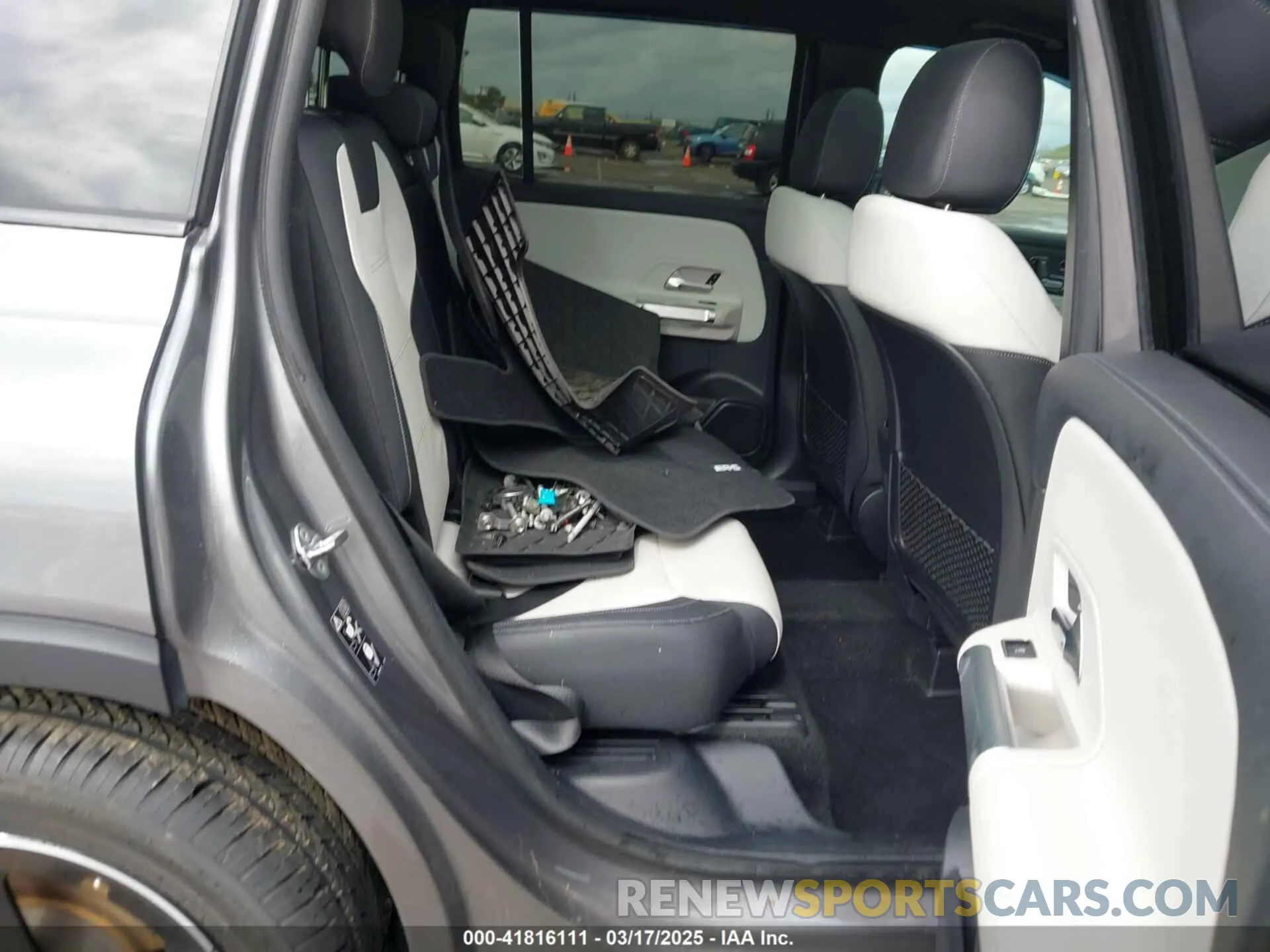 8 Photograph of a damaged car W1N4M4HB7PW264075 MERCEDES-BENZ GLB 250 2023