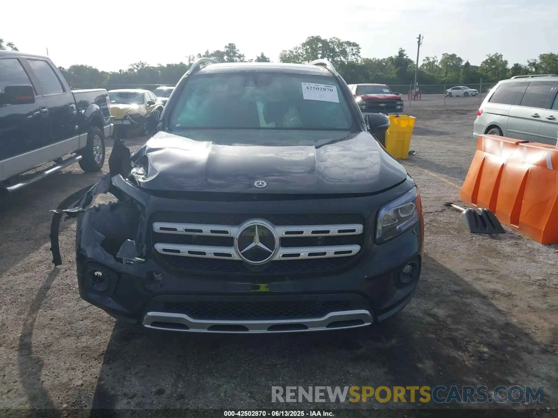 12 Photograph of a damaged car W1N4M4HB8PW278745 MERCEDES-BENZ GLB 250 2023