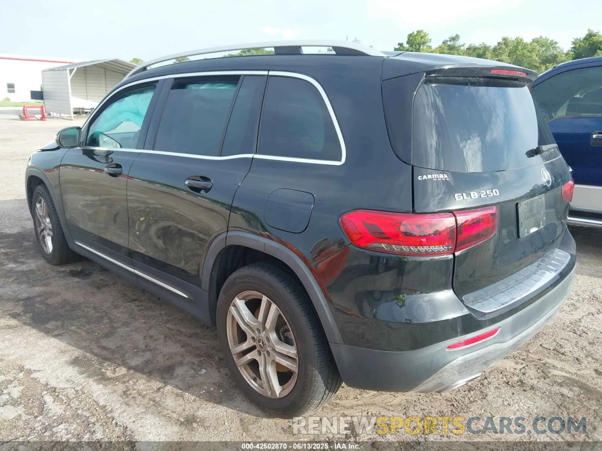 3 Photograph of a damaged car W1N4M4HB8PW278745 MERCEDES-BENZ GLB 250 2023