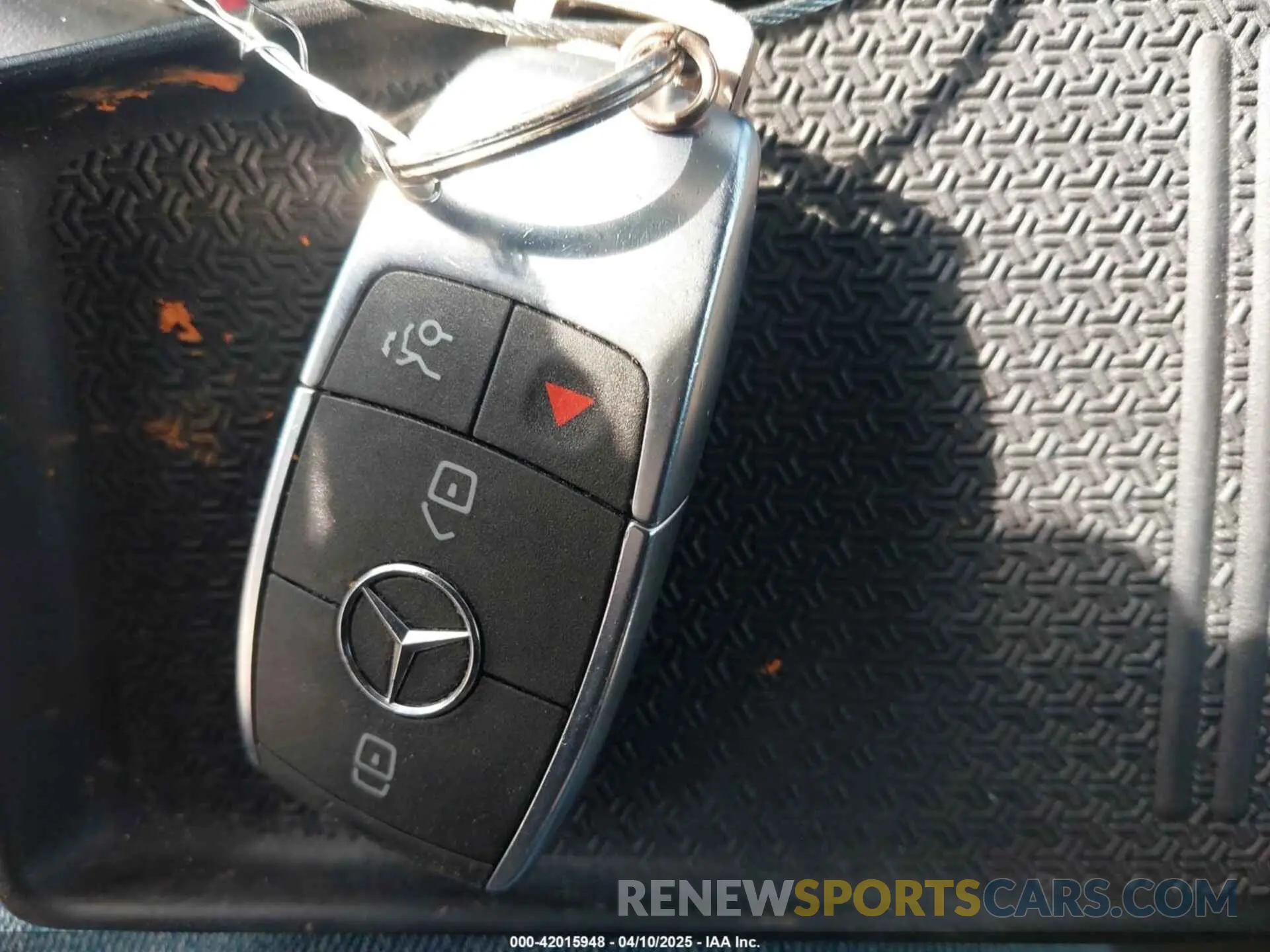 11 Photograph of a damaged car W1N4M4HBXPW316668 MERCEDES-BENZ GLB 250 2023