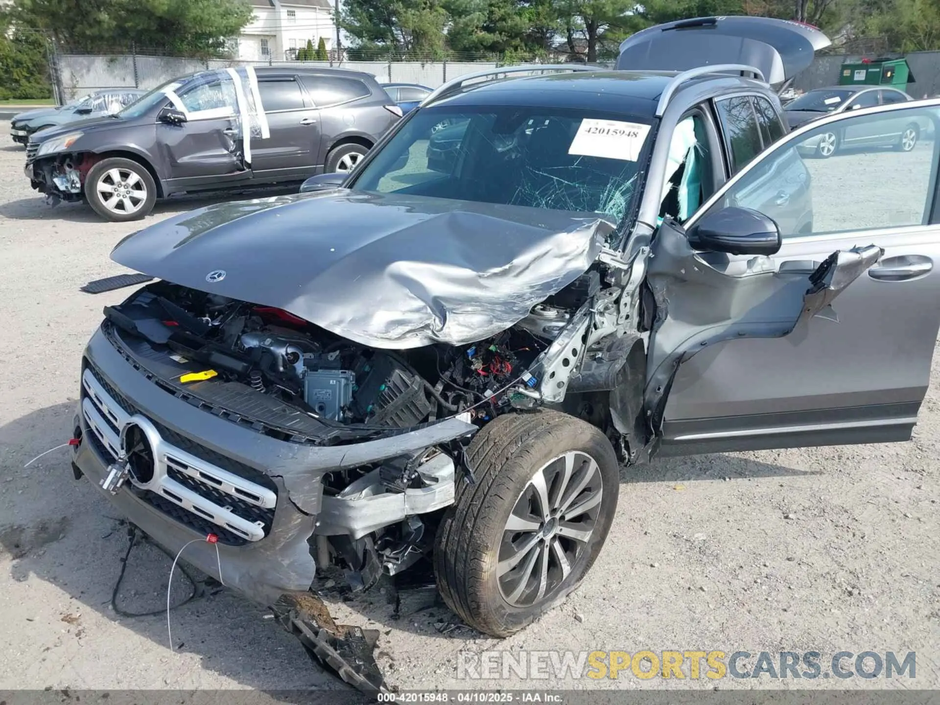6 Photograph of a damaged car W1N4M4HBXPW316668 MERCEDES-BENZ GLB 250 2023