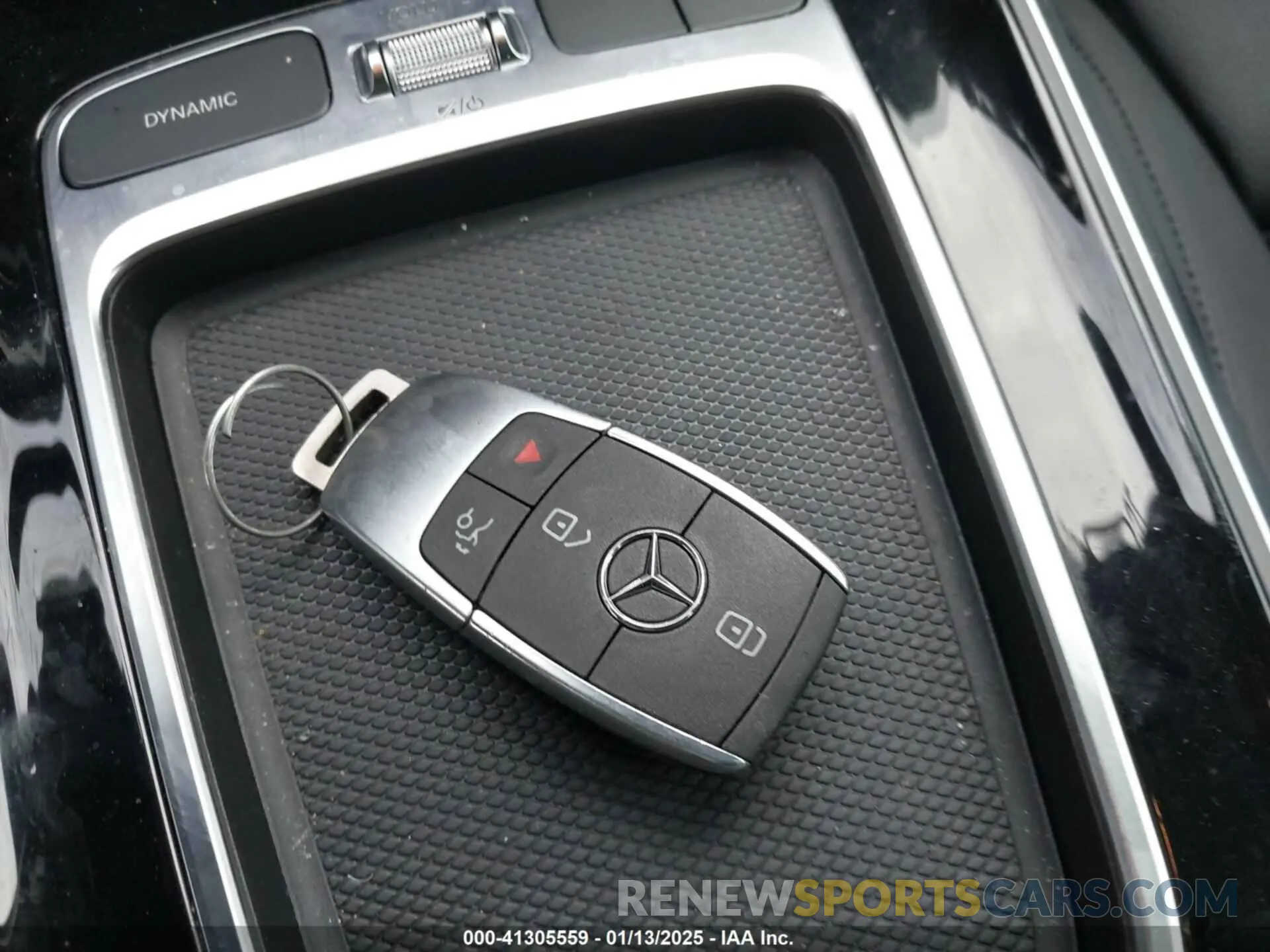 11 Photograph of a damaged car W1N4M4GB2RW350866 MERCEDES-BENZ GLB 250 2024