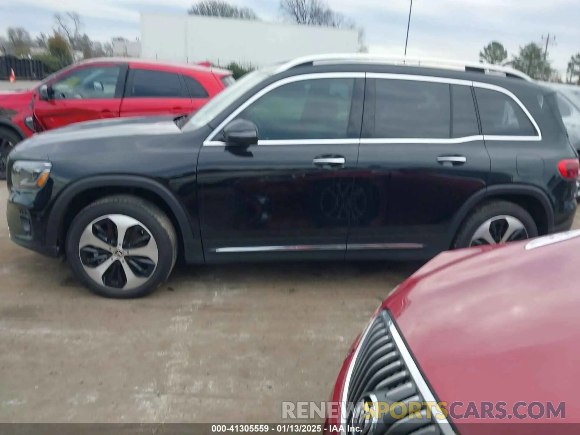 14 Photograph of a damaged car W1N4M4GB2RW350866 MERCEDES-BENZ GLB 250 2024