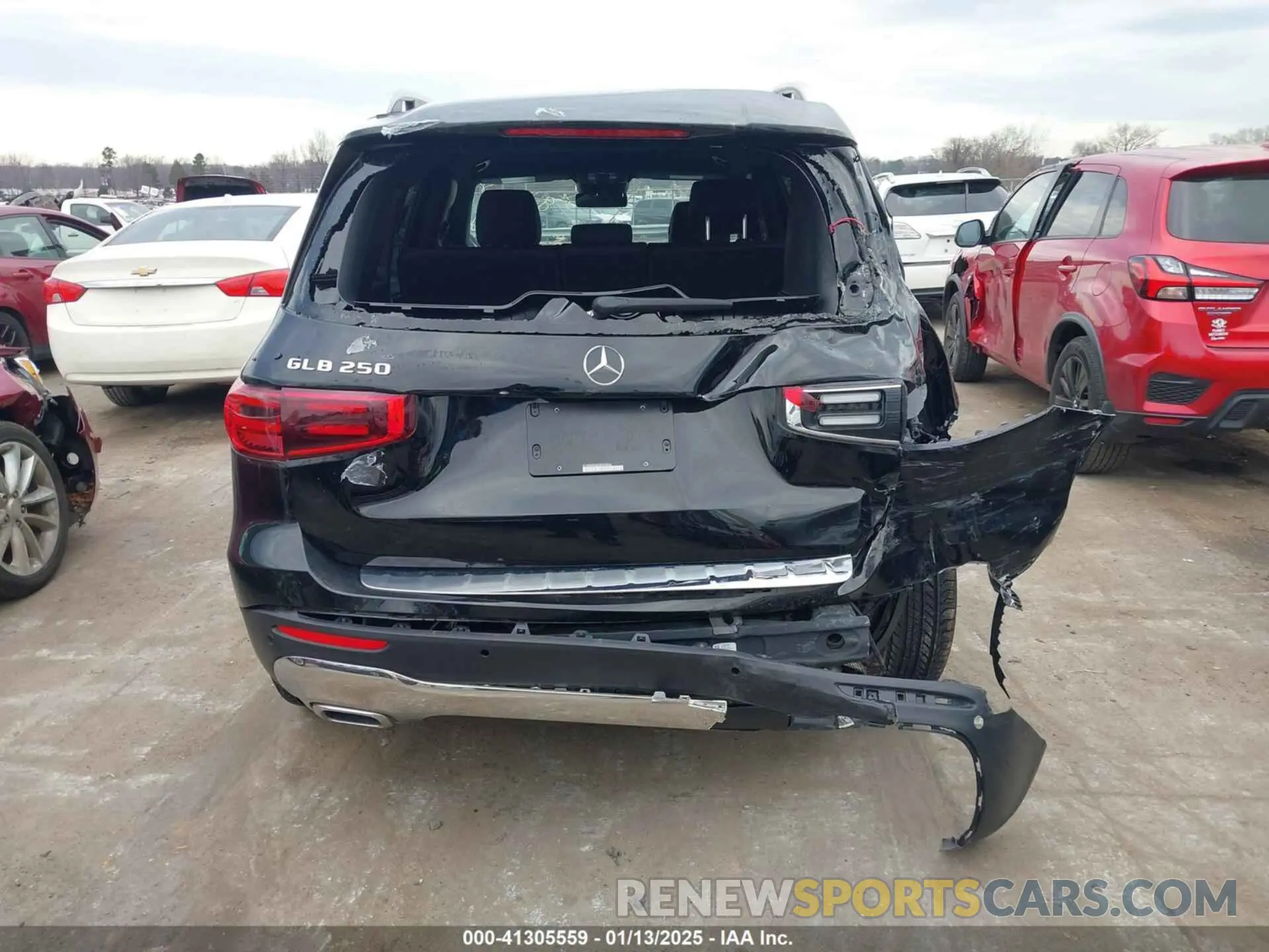 16 Photograph of a damaged car W1N4M4GB2RW350866 MERCEDES-BENZ GLB 250 2024
