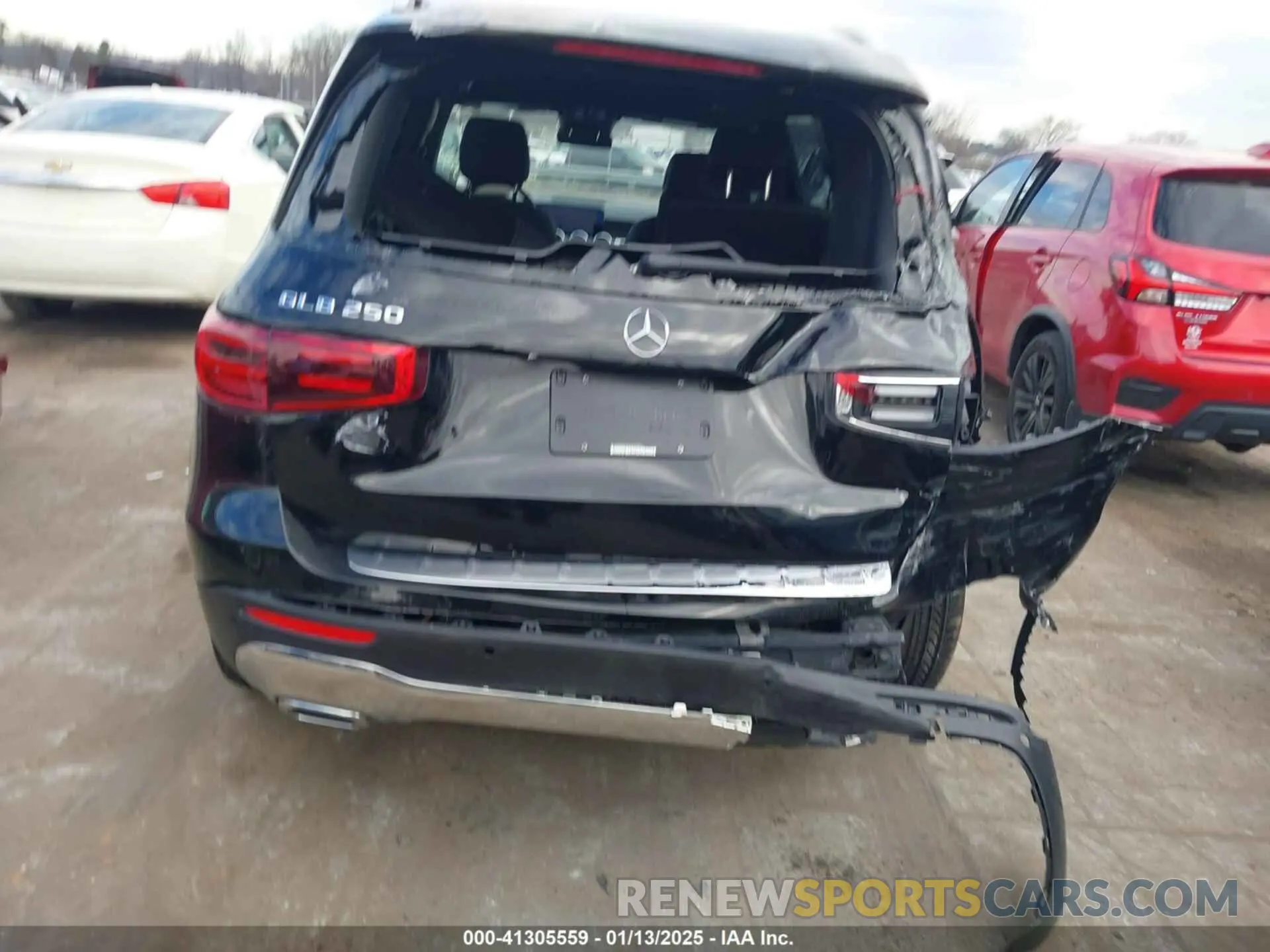 17 Photograph of a damaged car W1N4M4GB2RW350866 MERCEDES-BENZ GLB 250 2024