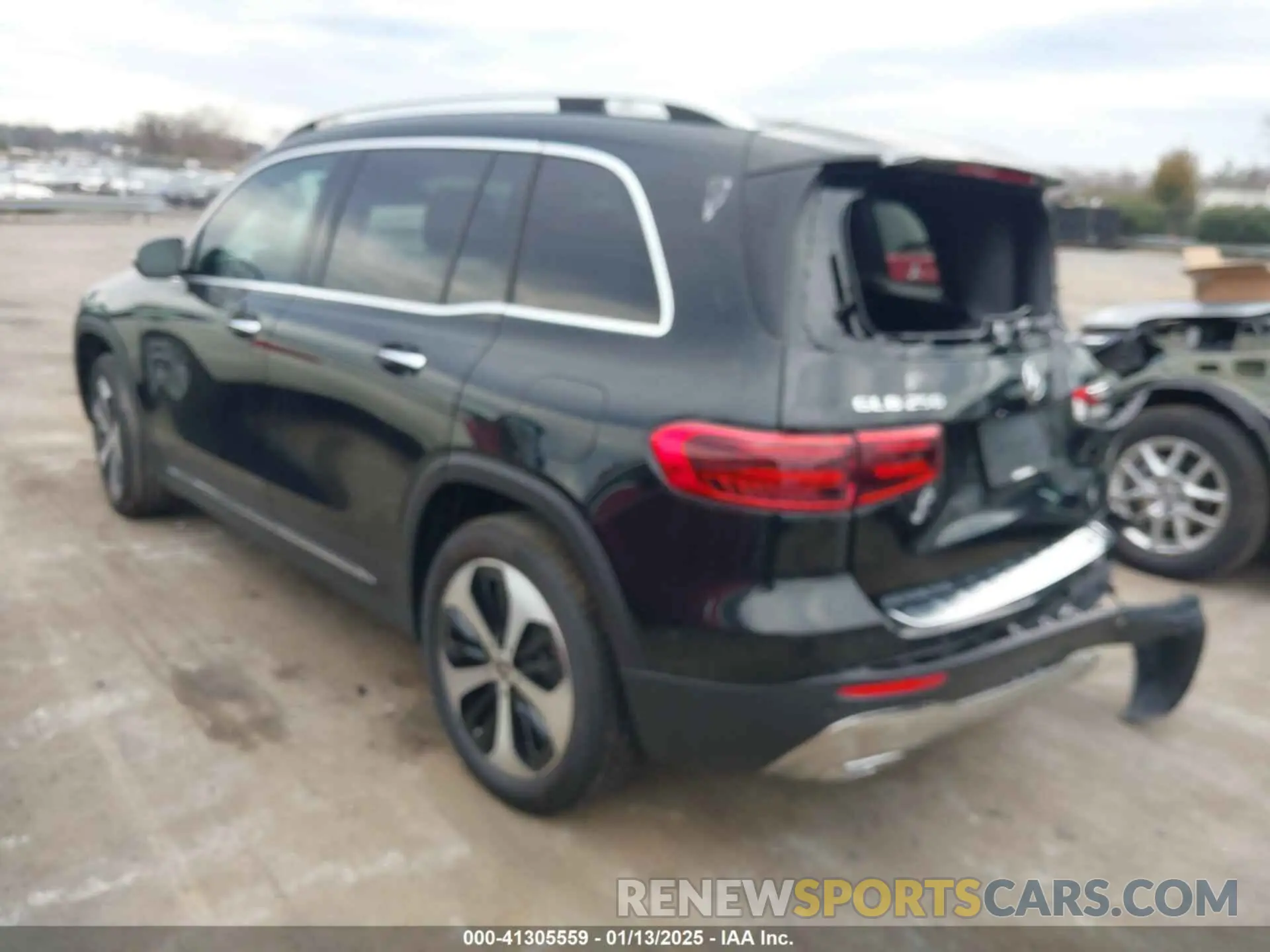 3 Photograph of a damaged car W1N4M4GB2RW350866 MERCEDES-BENZ GLB 250 2024