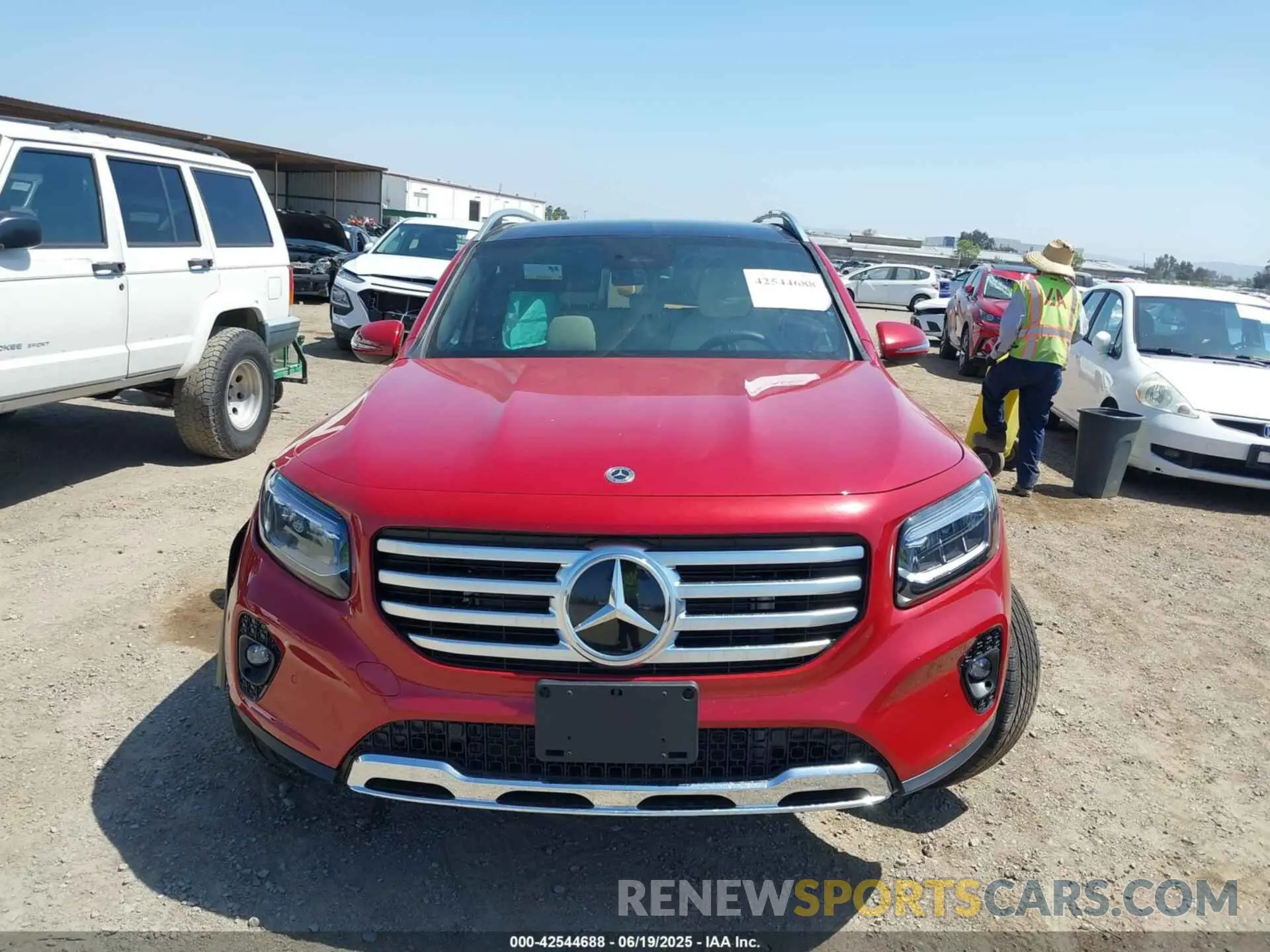 12 Photograph of a damaged car W1N4M4GBXRW380231 MERCEDES-BENZ GLB 250 2024
